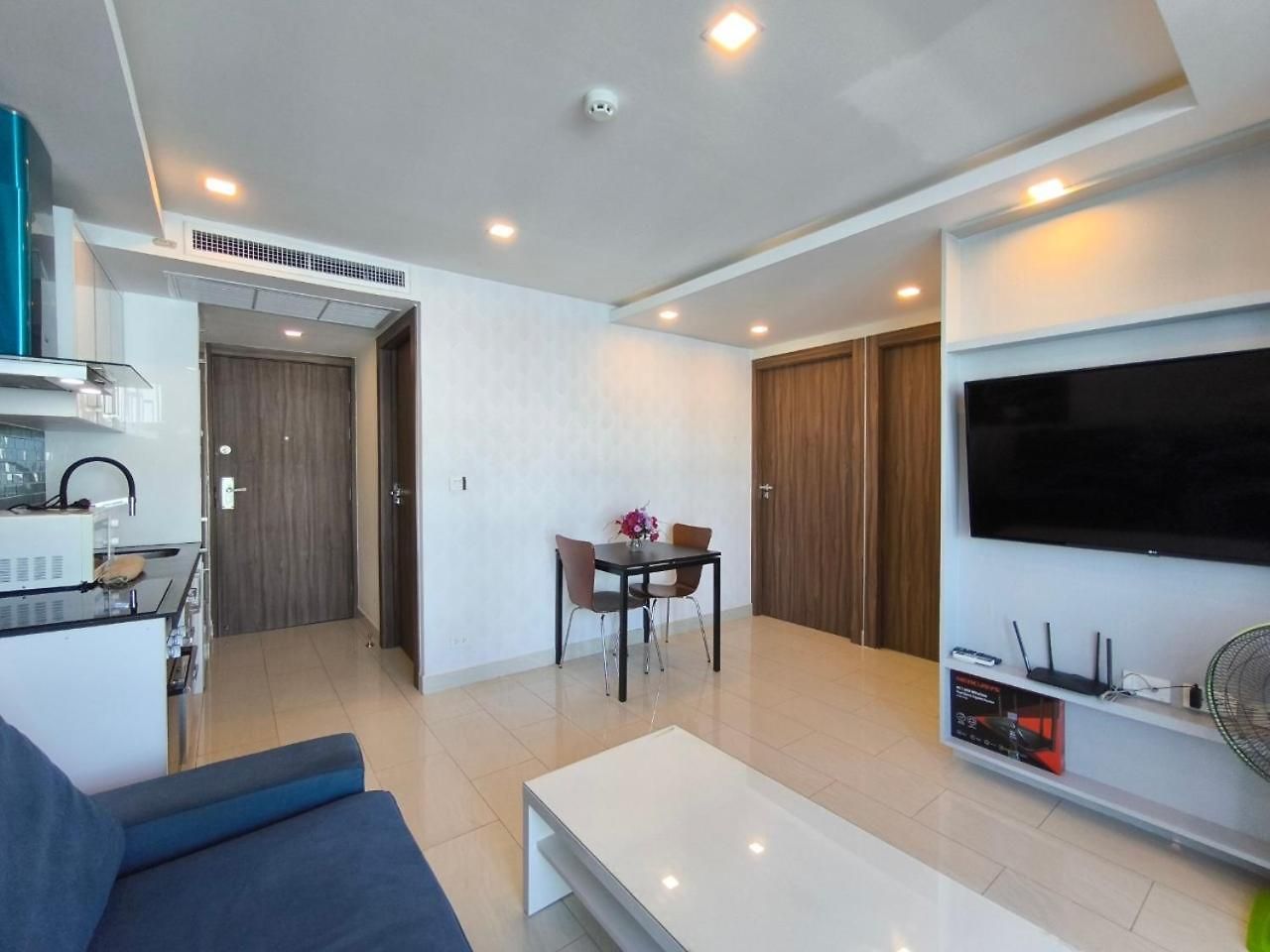 Grand Avenue 808e Soi Buakhaw 15 อพาร์ทเม้น