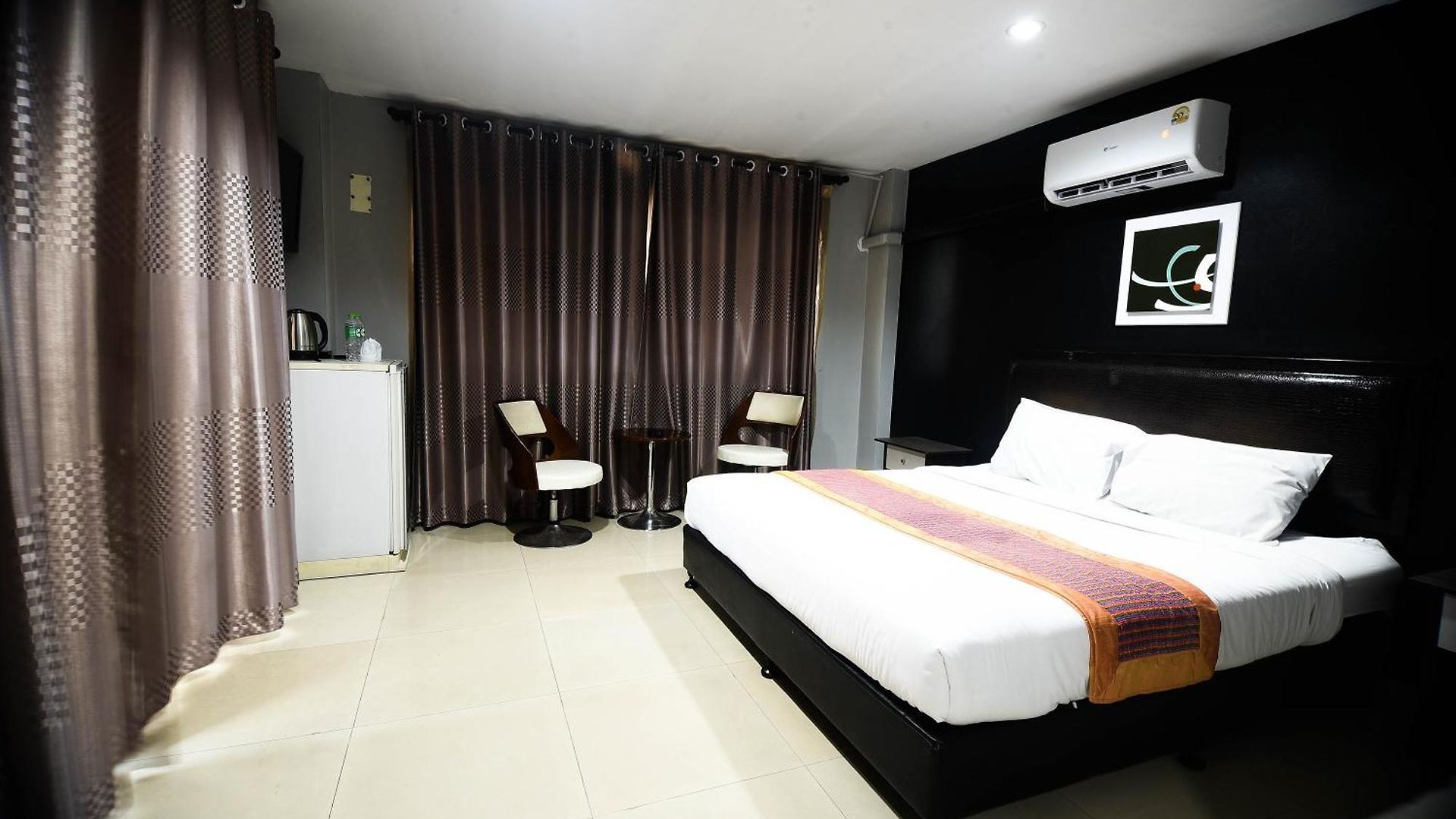 Golden Star โรงแรม 3*