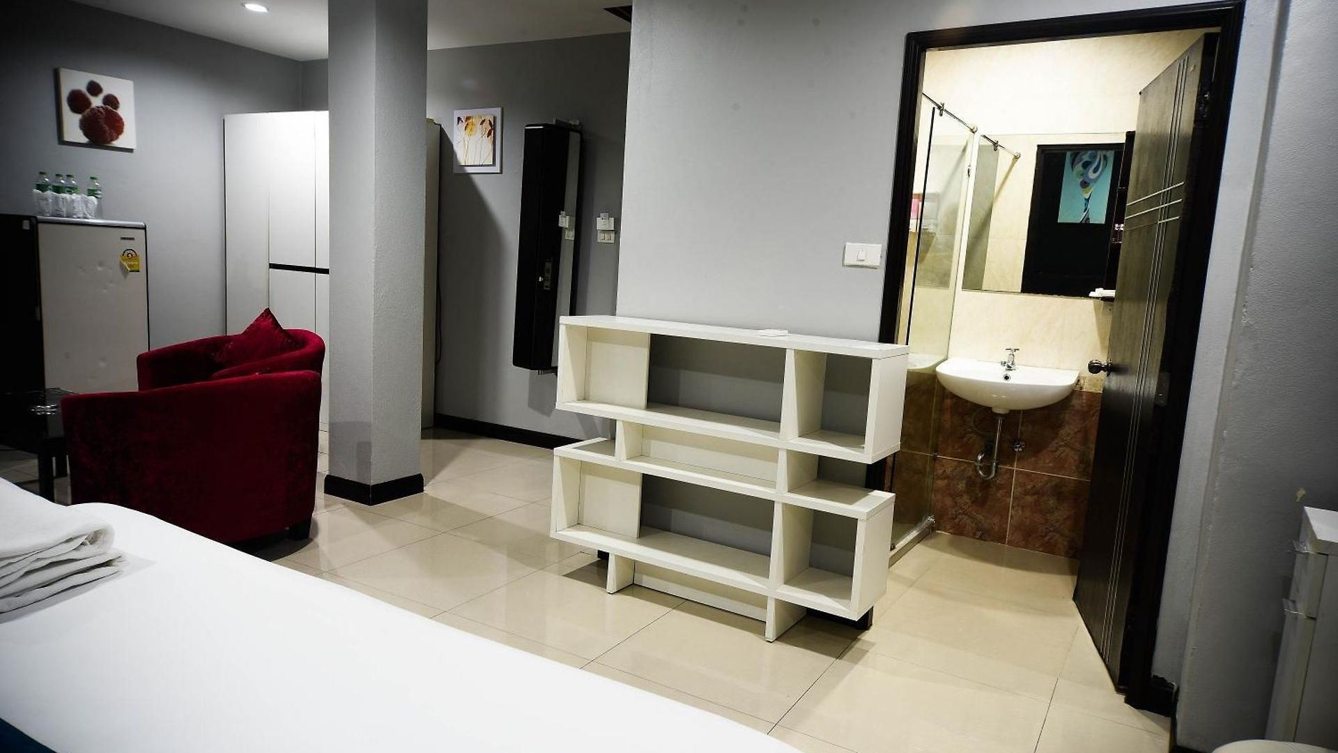 Golden Star โรงแรม 3*