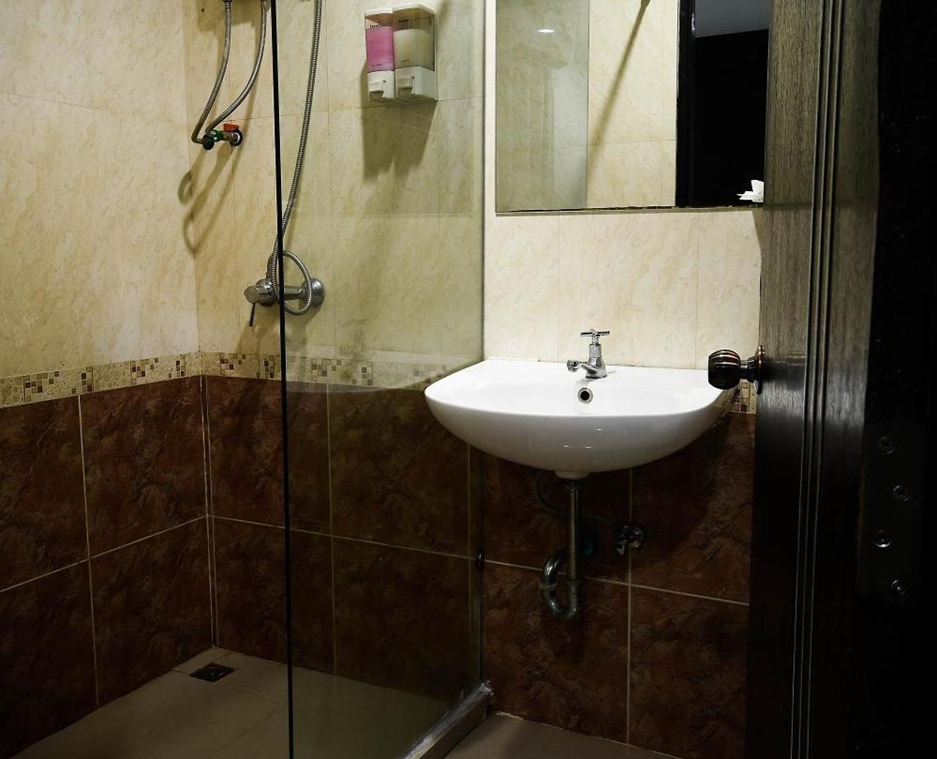 โรงแรม Golden Star Pattaya