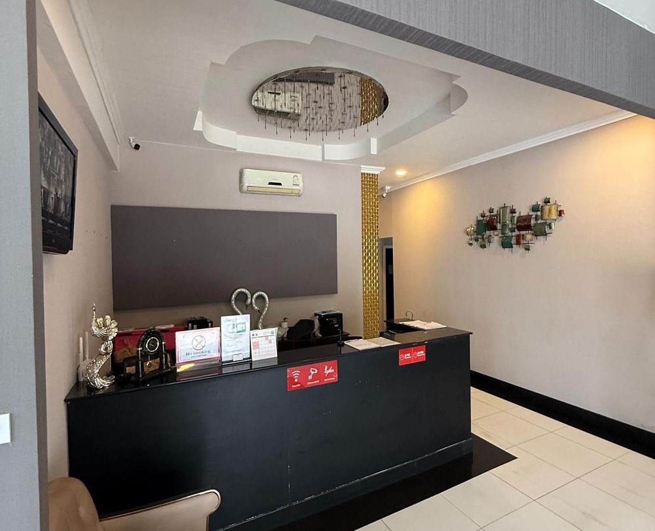 โรงแรม Golden Star