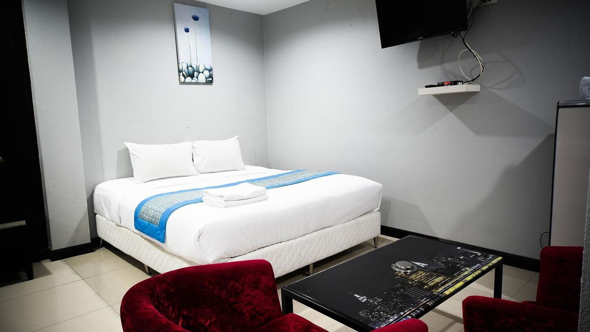 Golden Star โรงแรม 3*