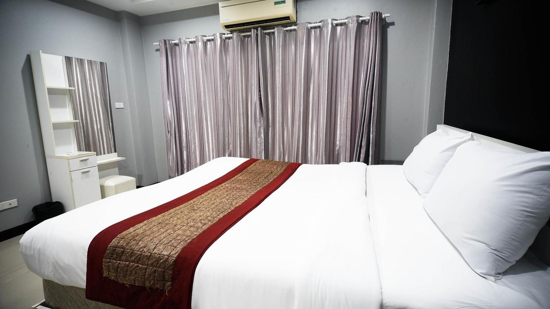 Golden Star โรงแรม