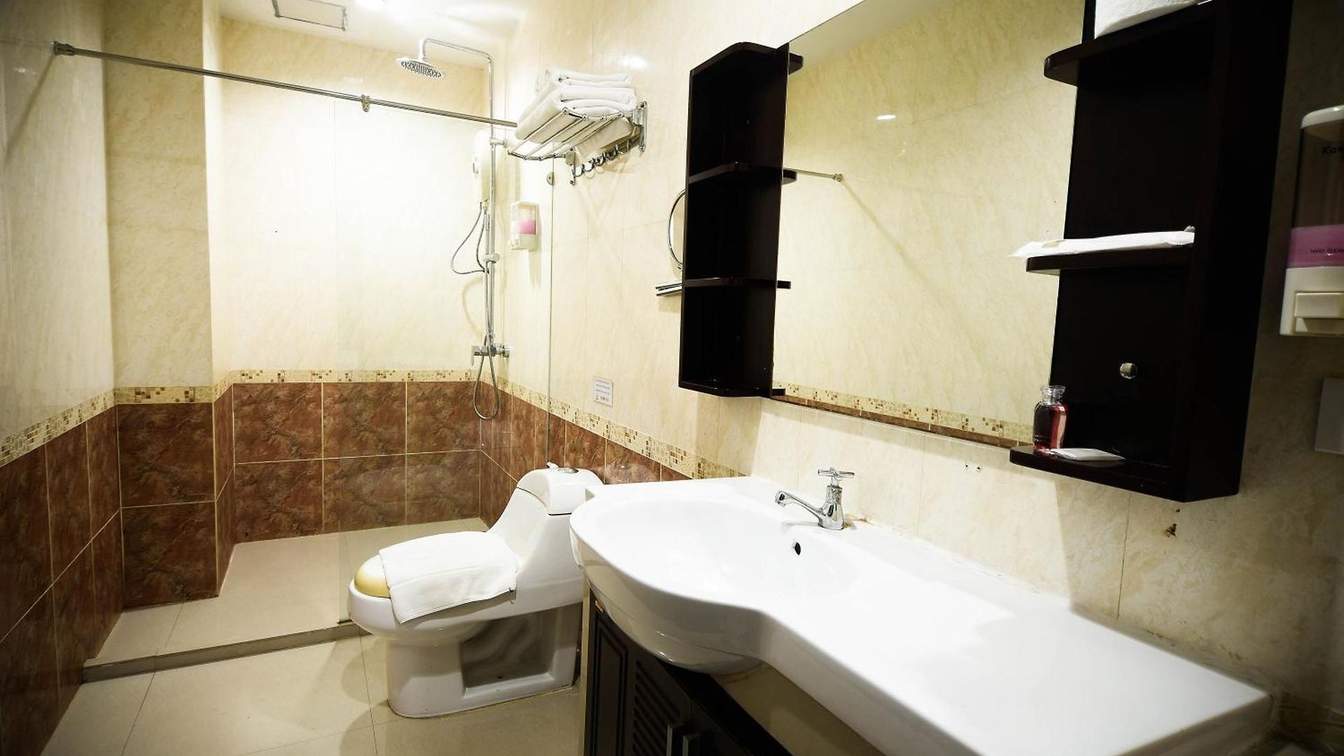โรงแรม Golden Star Pattaya