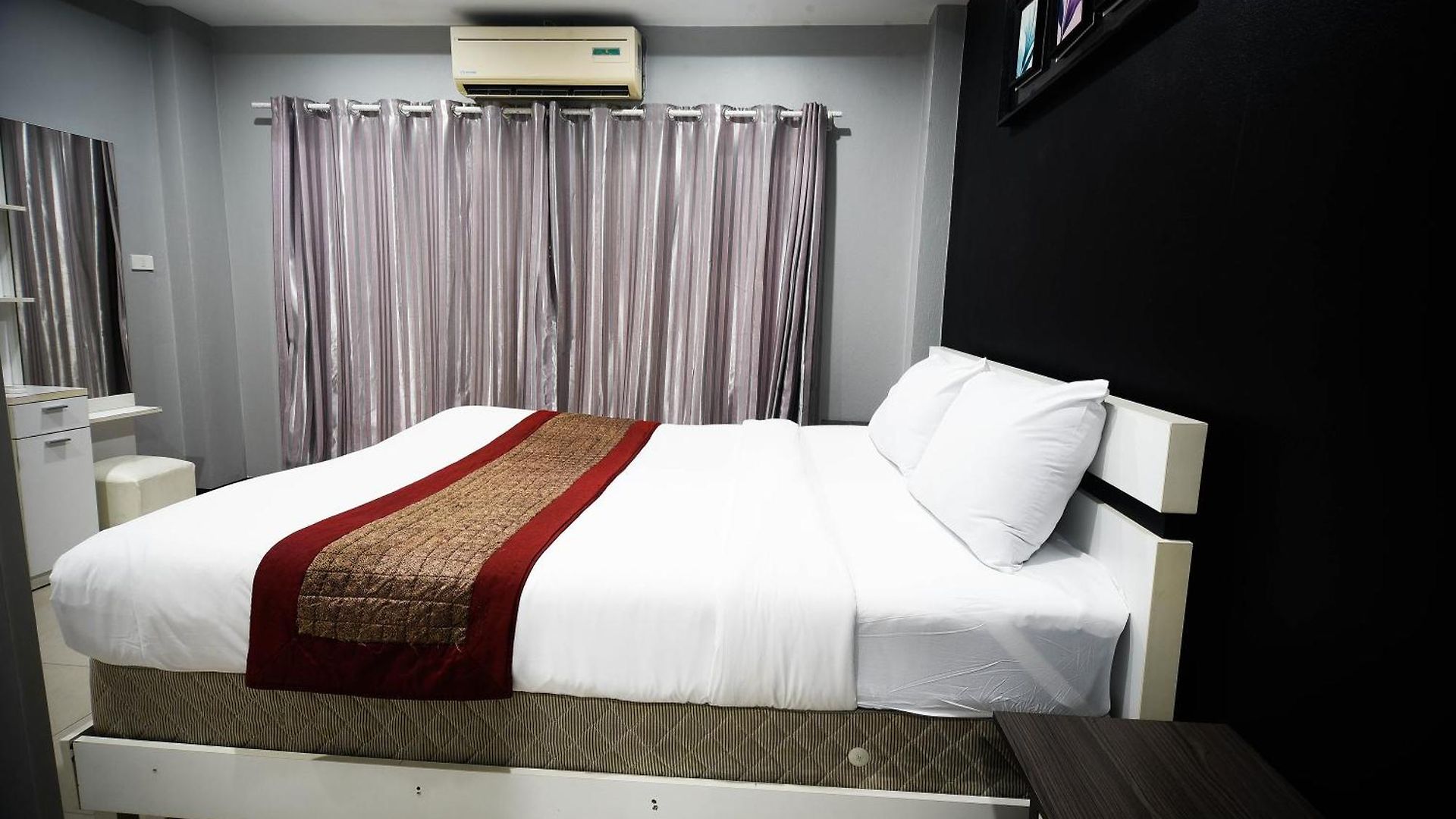 Golden Star Pattaya