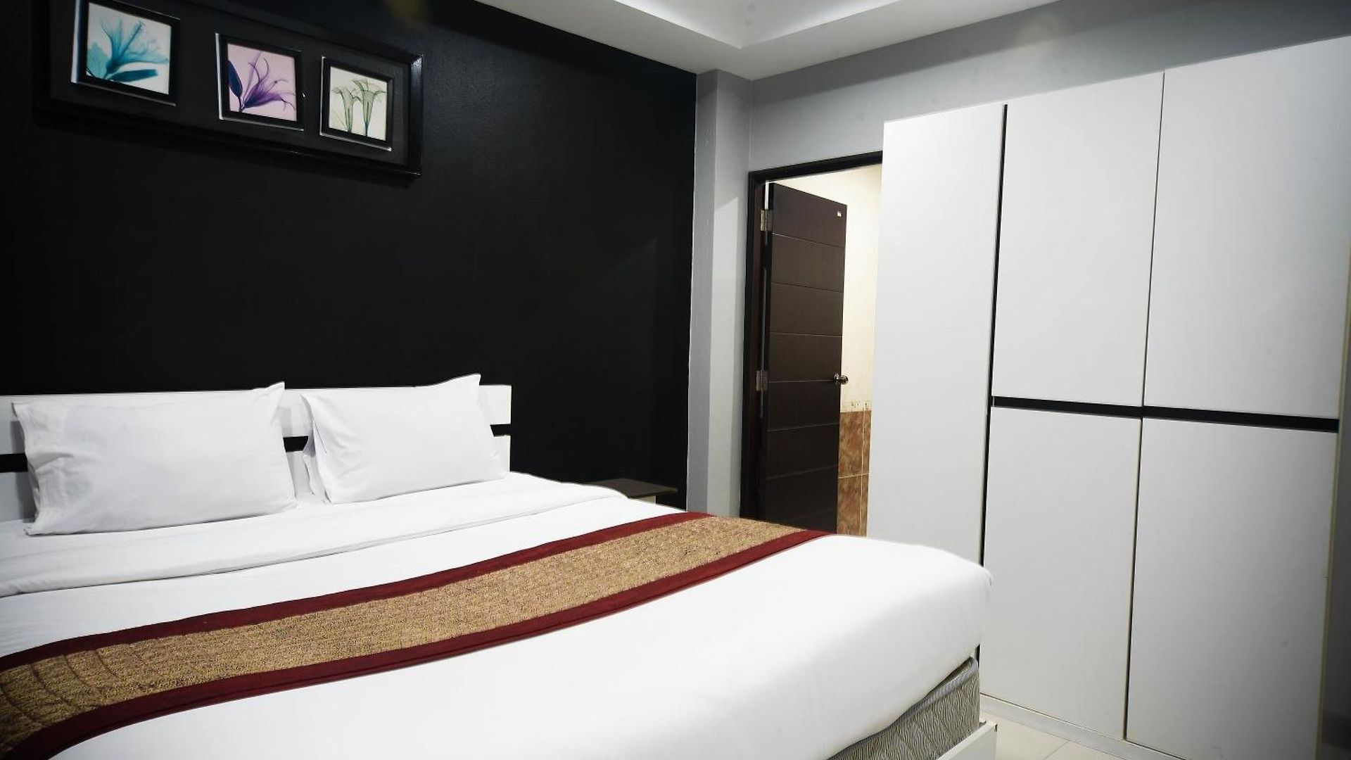 Golden Star โรงแรม