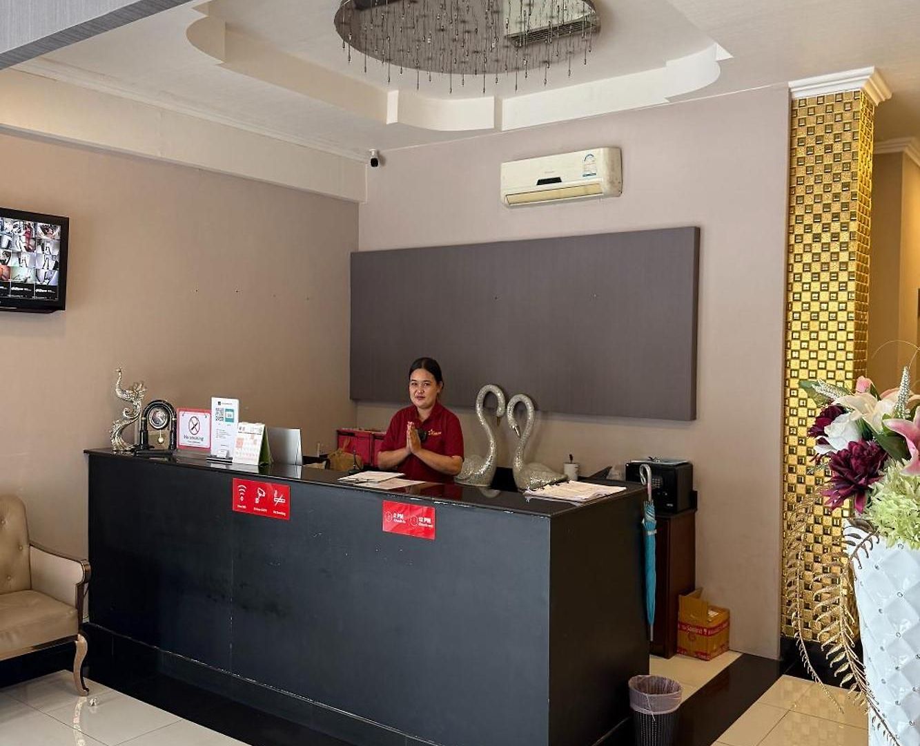 โรงแรม Golden Star