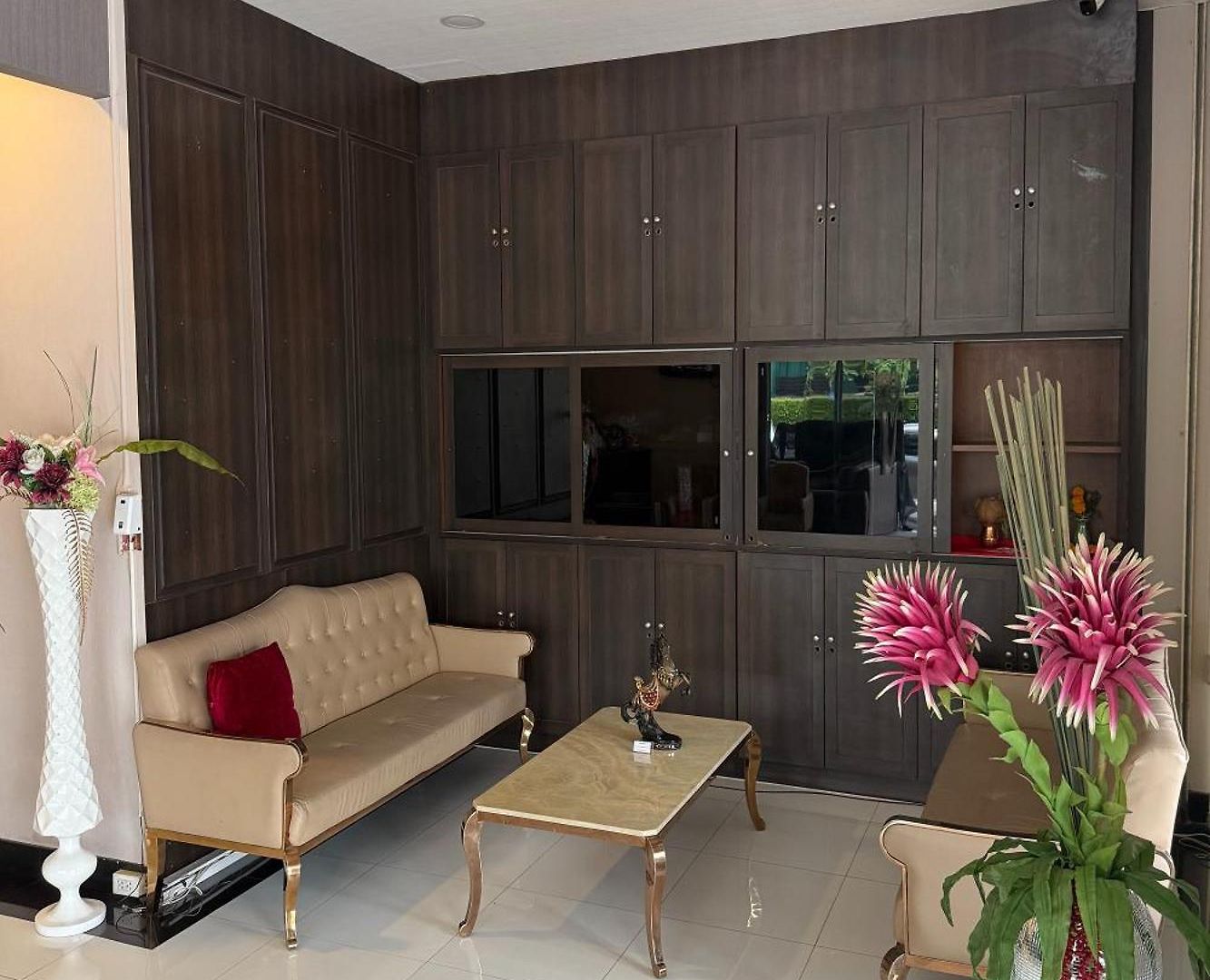 Golden Star โรงแรม