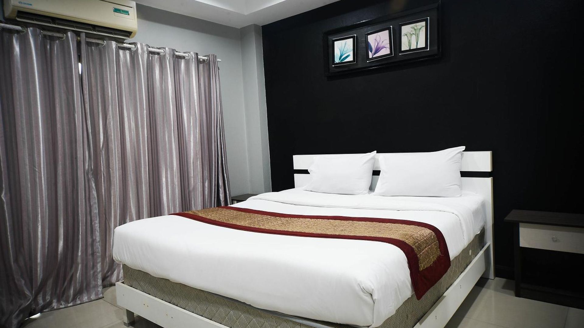 Golden Star Pattaya