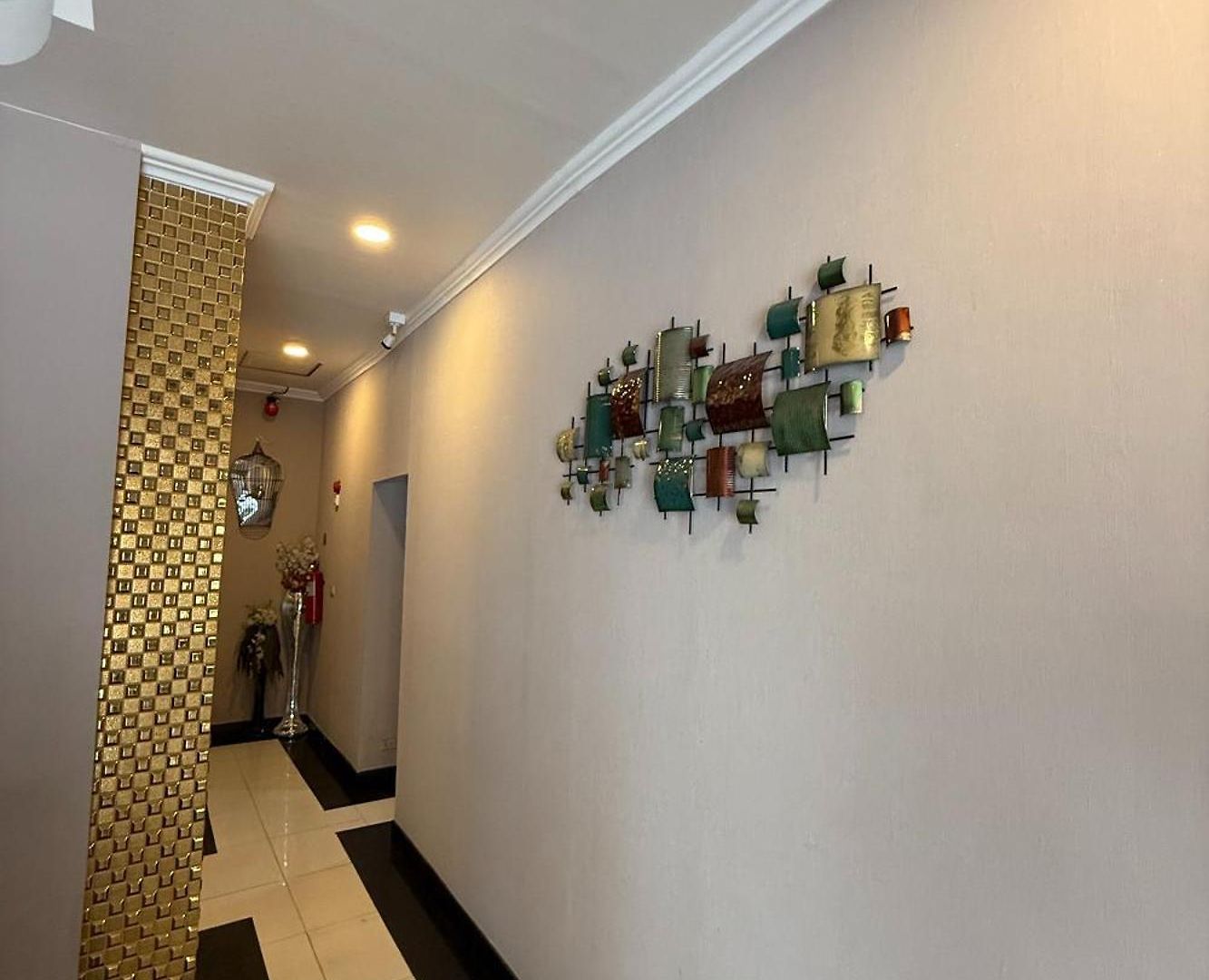 Golden Star โรงแรม 3*