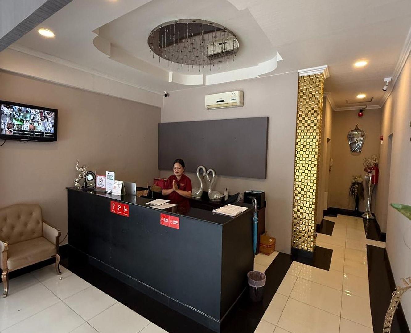 Golden Star Pattaya
