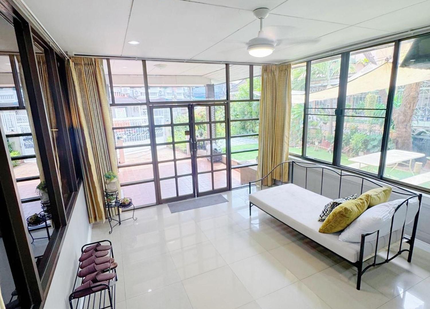 วิลล่า Sun And Moon House *