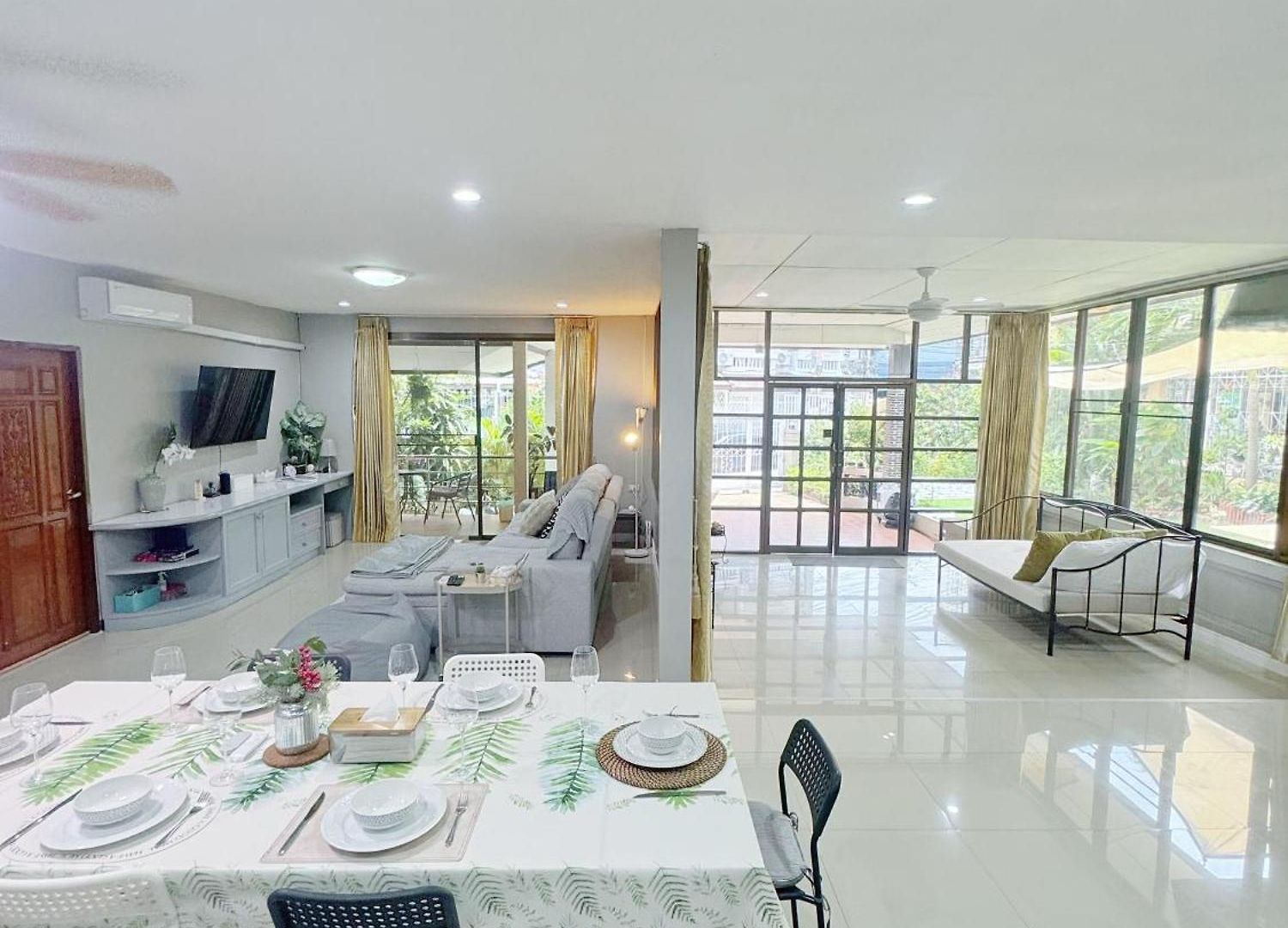 วิลล่า Sun And Moon House *