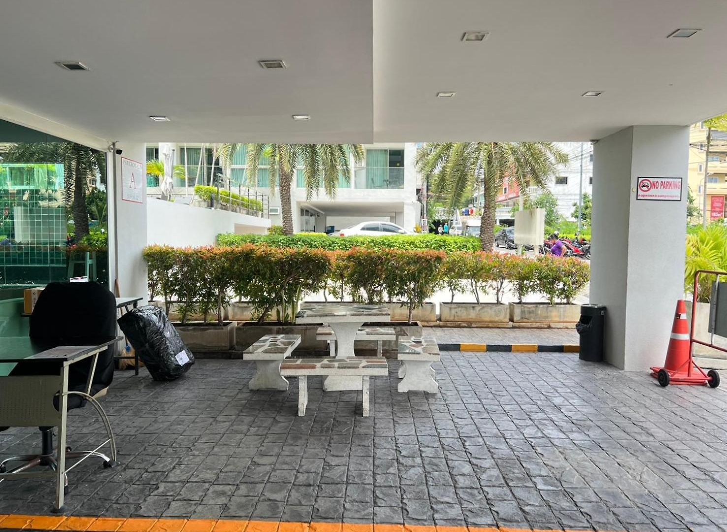 อพาร์ทเม้น Park Royal 3, Pratamnak Soi 6,