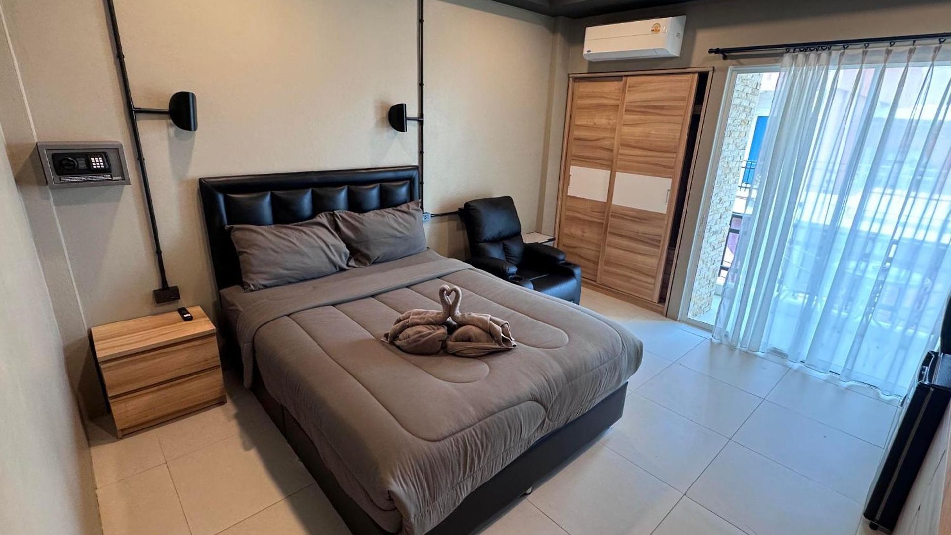 Cloud9 Reloaded โรงแรม