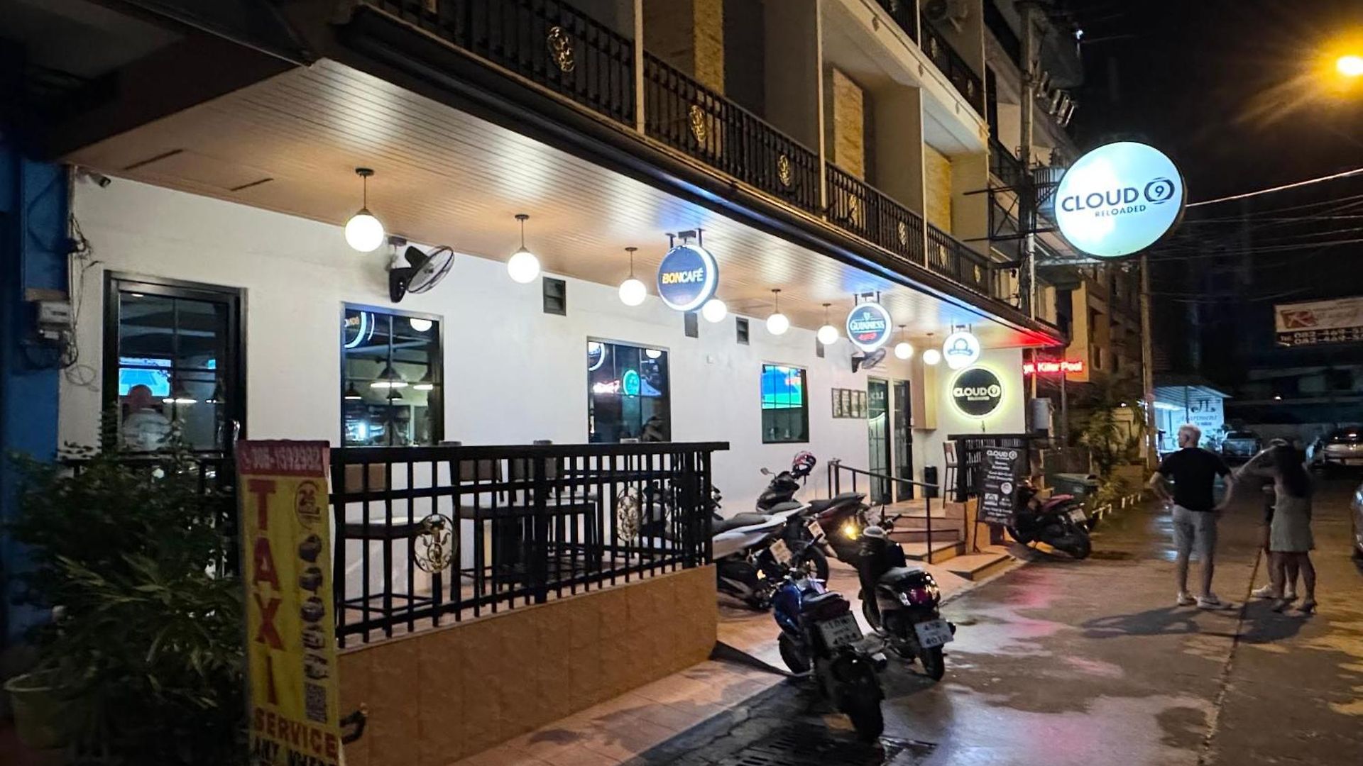 Cloud9 Reloaded โรงแรม *