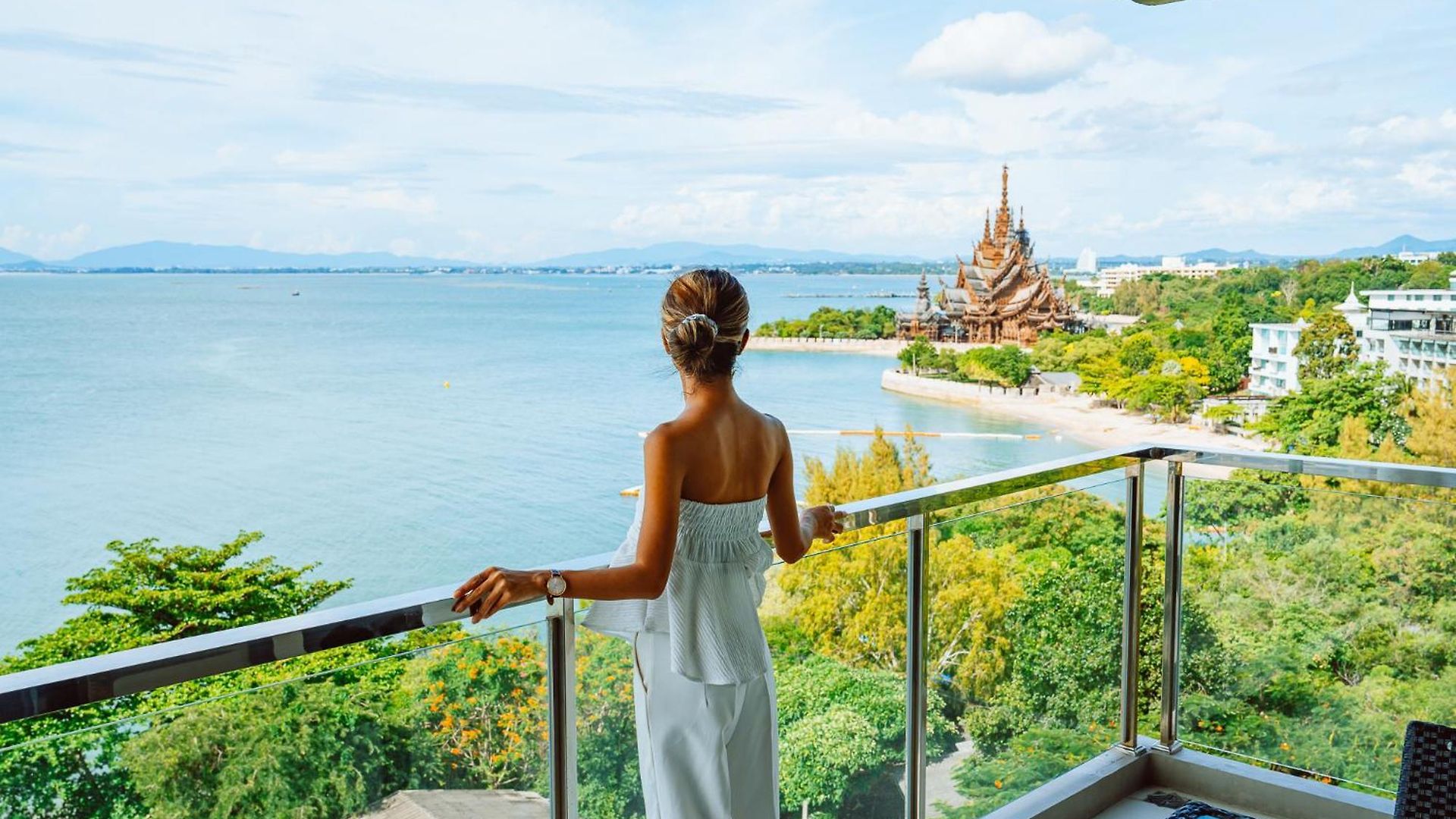 โกลเดน ทิวลิป พัทยา บีช รีสอร์ต โรงแรม Pattaya