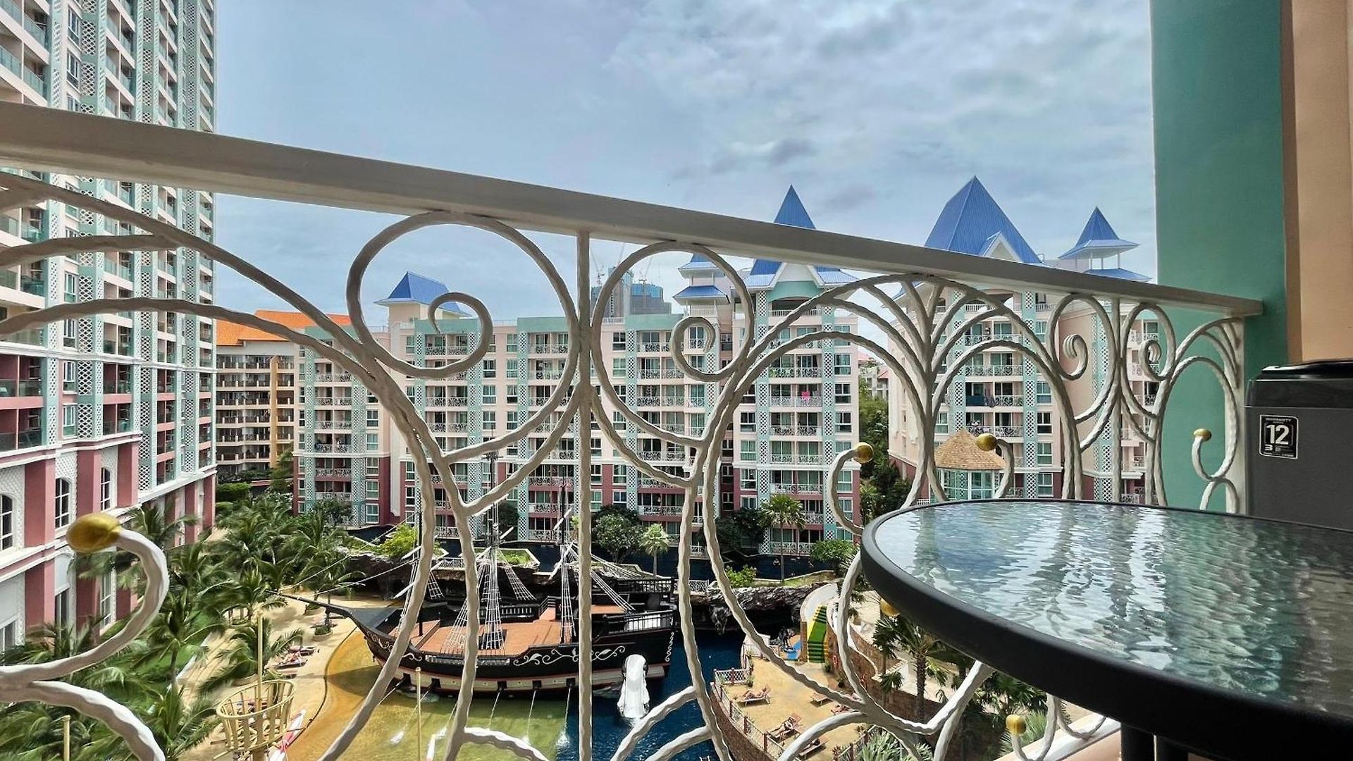 อพาร์ทเม้น With Waterpark *