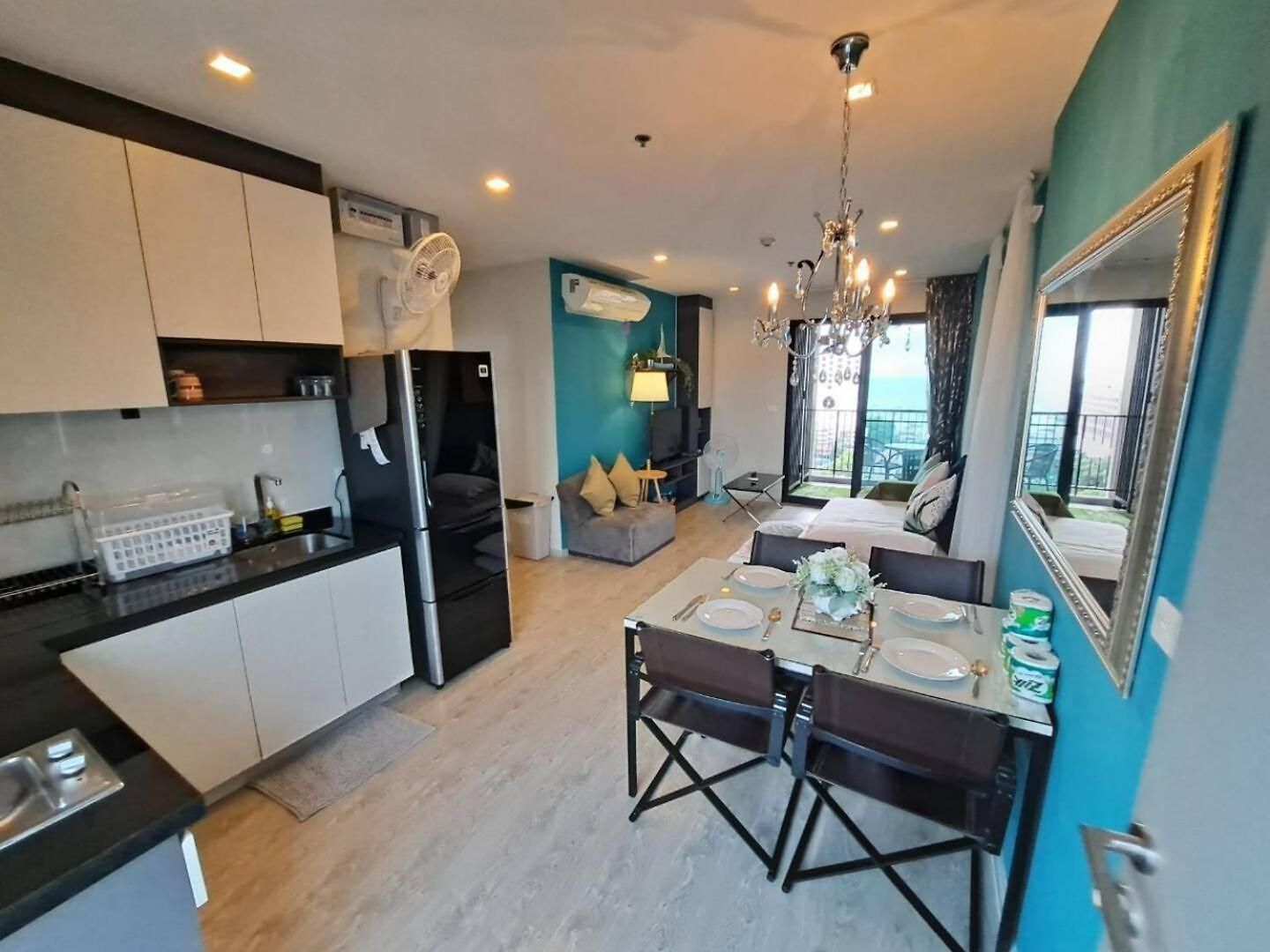 Sea View 2 Bed Rare Find Great Location Pattaya