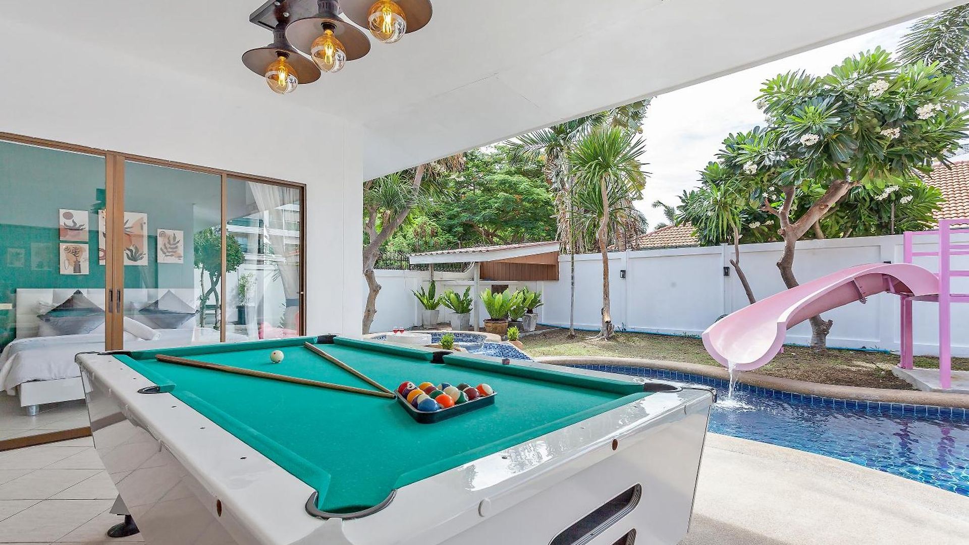 Margarita Pool Pattaya