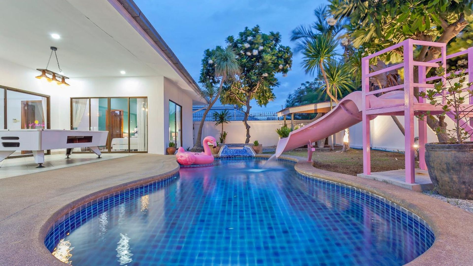 Margarita Pool Pattaya
