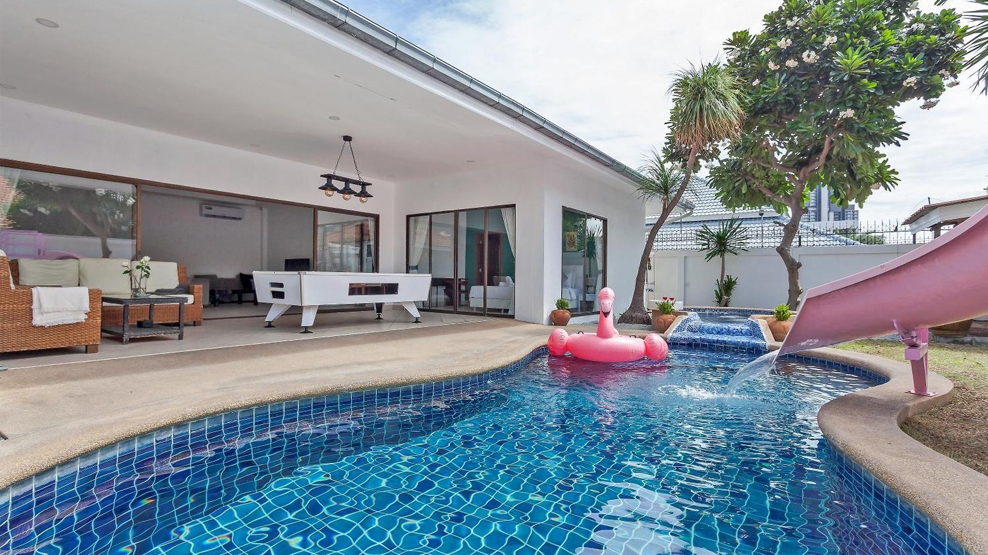 Margarita Pool