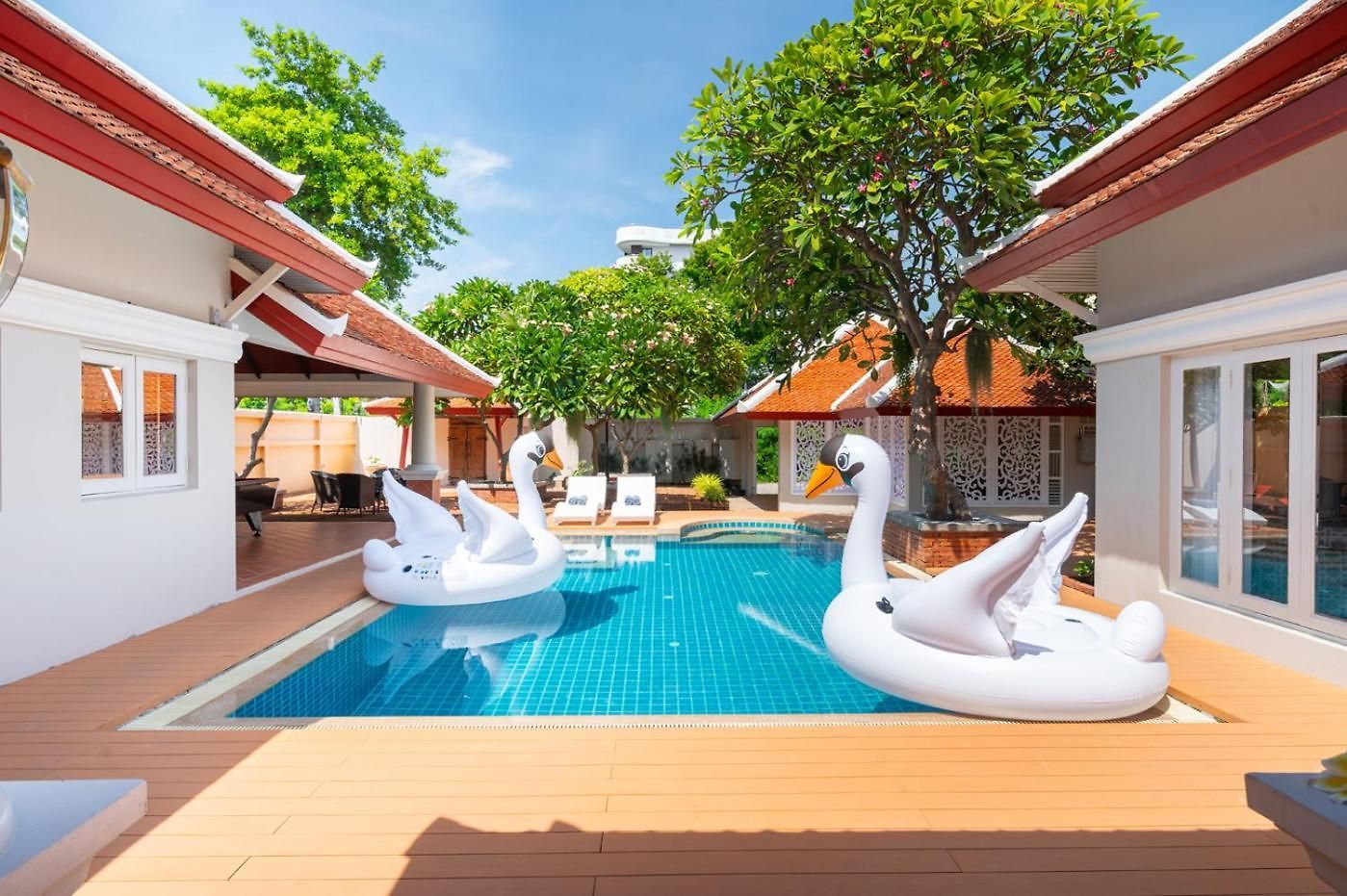Villa Naka At Pratumnak Pattaya