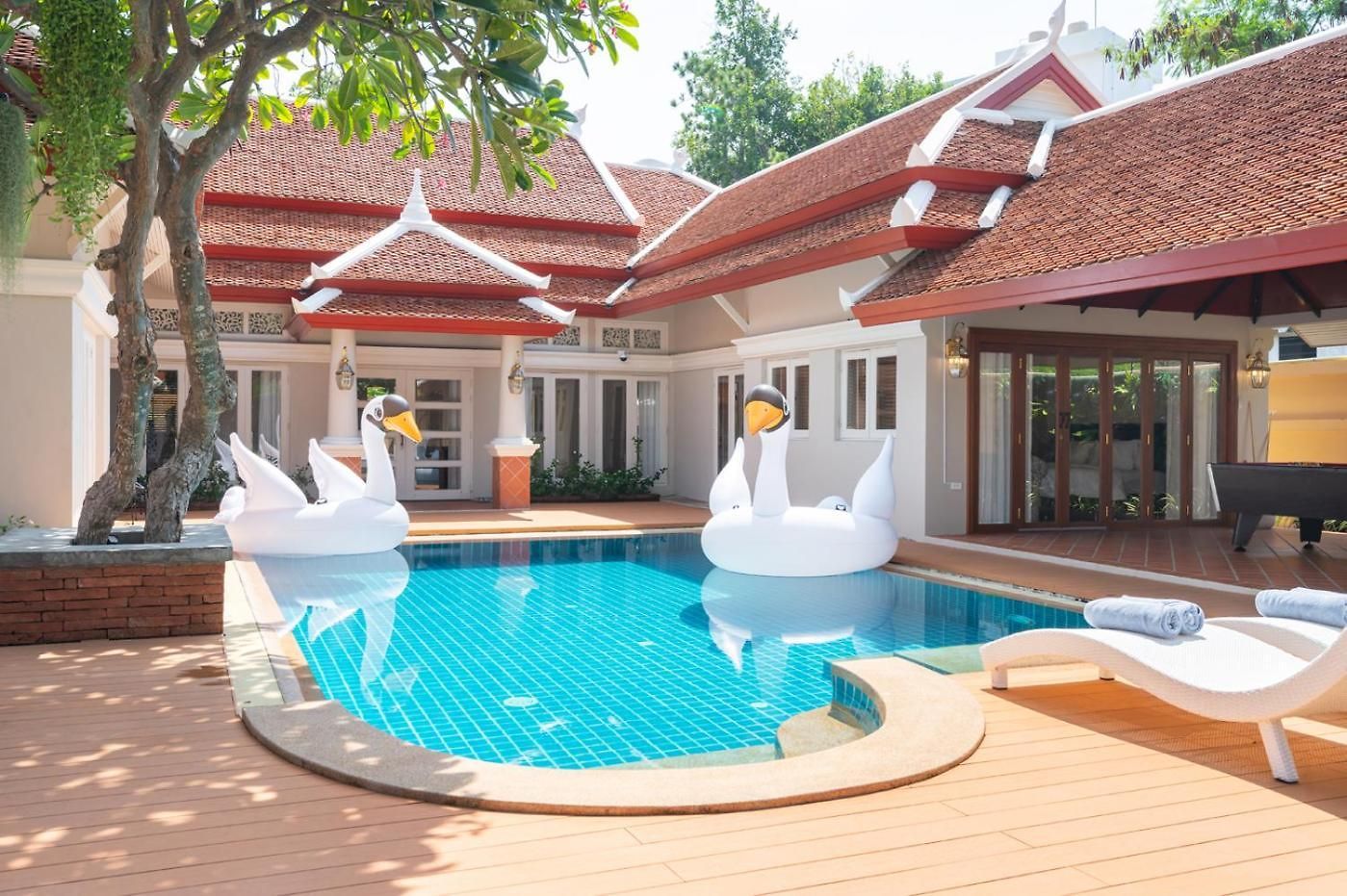 Naka At Pratumnak Pattaya
