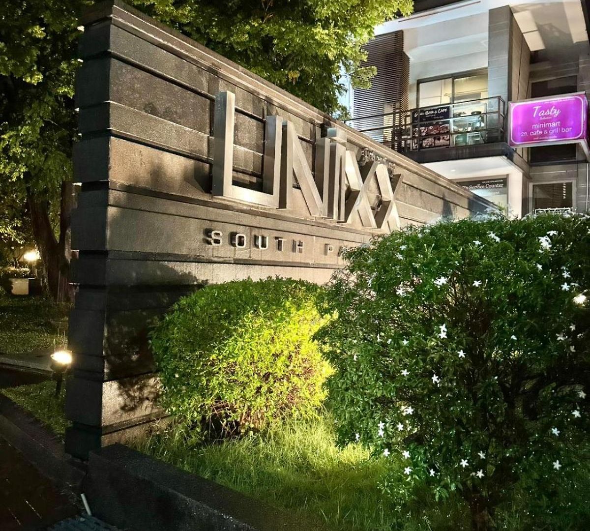 อพาร์ทเม้น Unixx Sea View Walking Street 5 Min Pool & Gym Pattaya