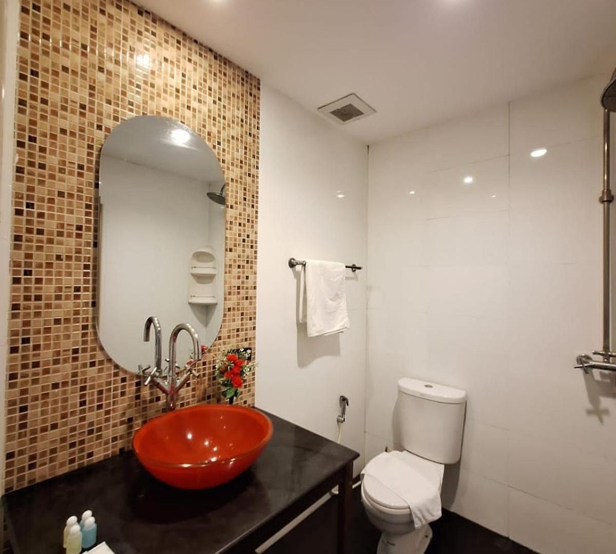 โรงแรม Moonlight - Near Walking Street Pattaya
