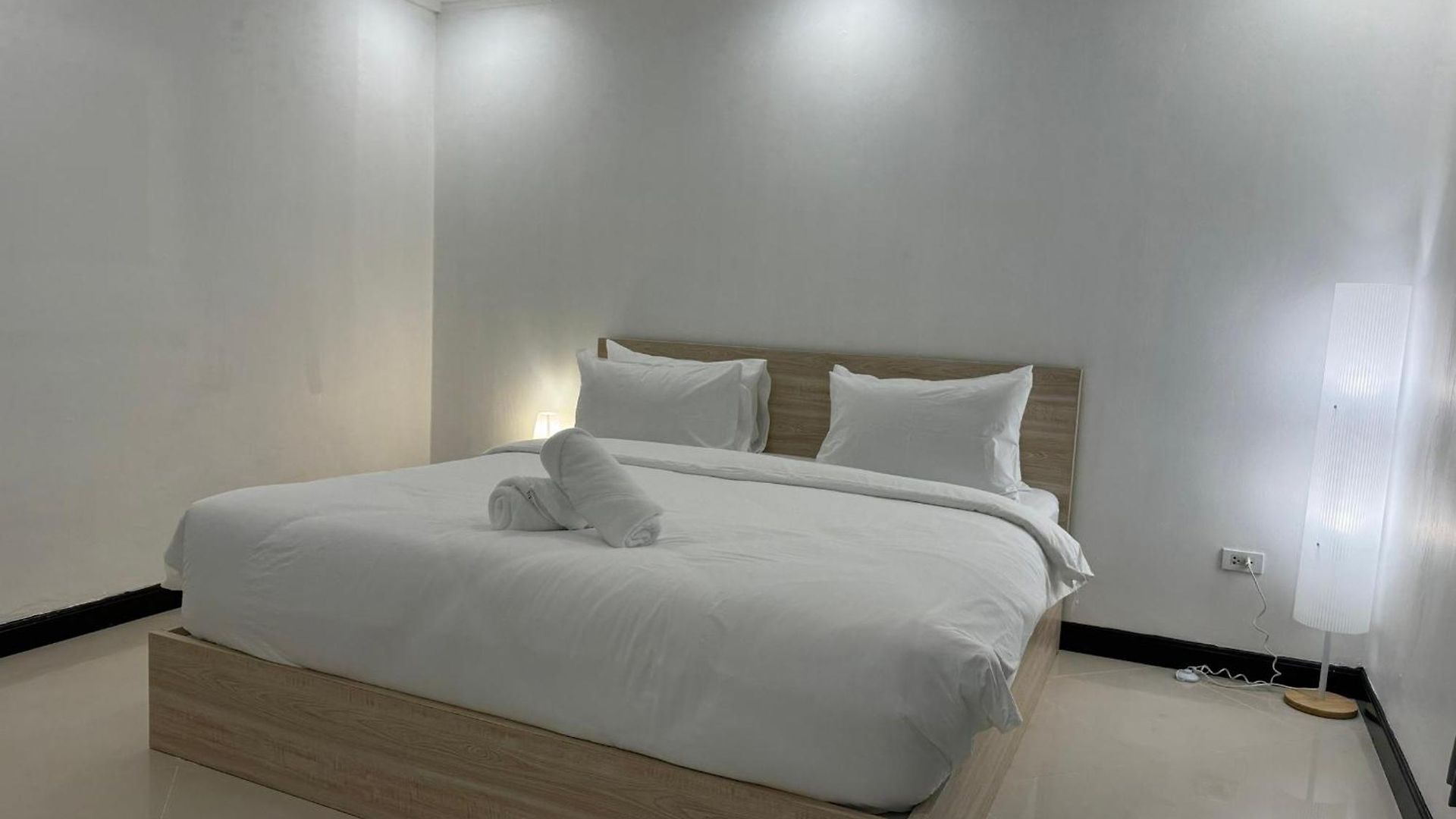 B52 Pool Villa Pattaya