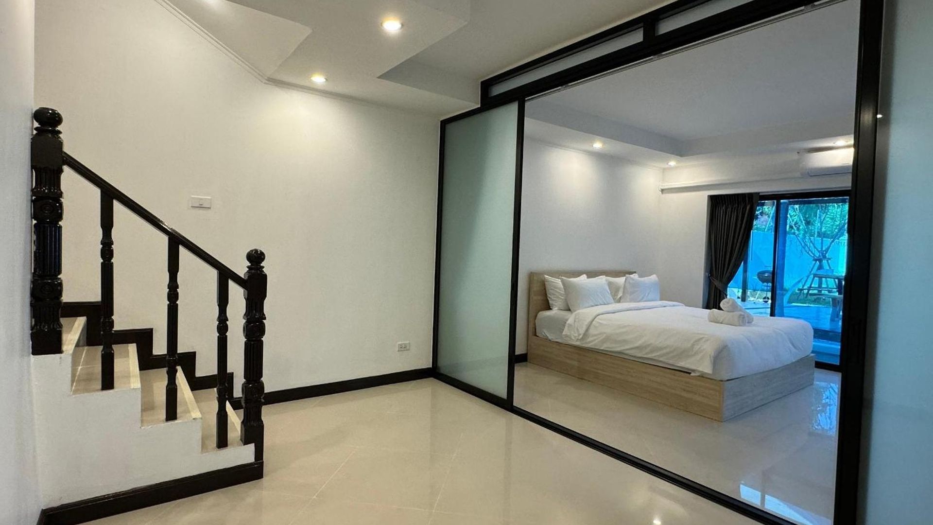 B52 Pool Pattaya
