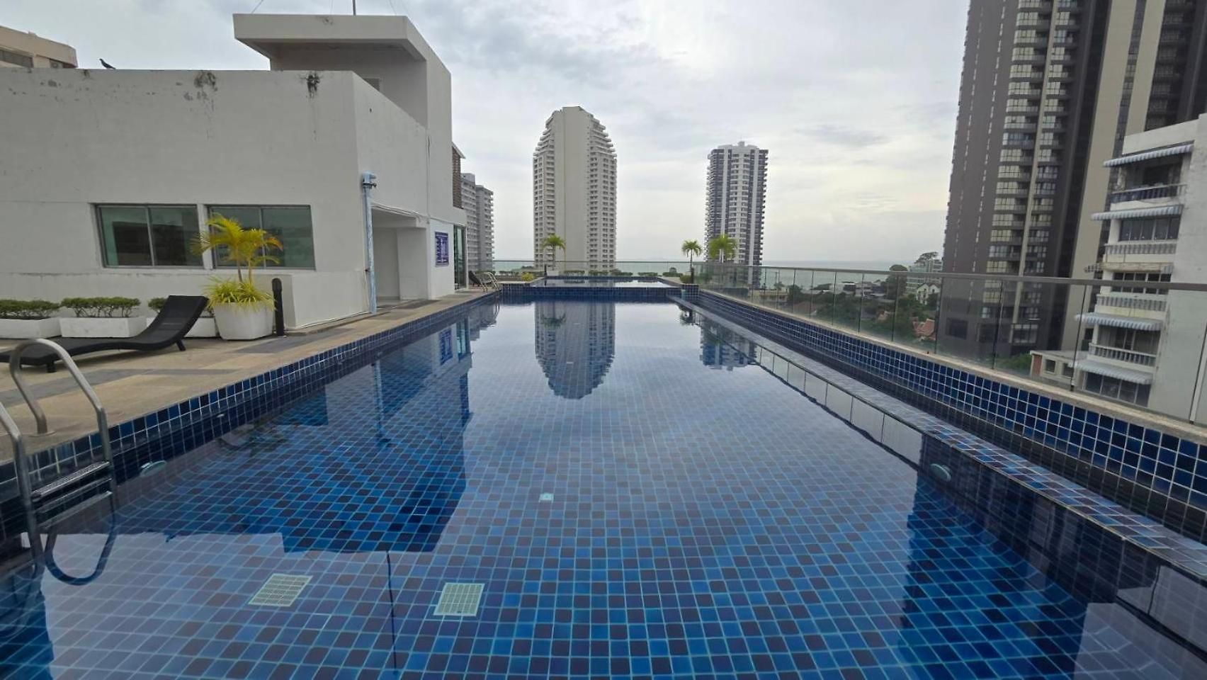 อพาร์ทเม้น Laguna Bay2 Pratumnak Soi 5-6