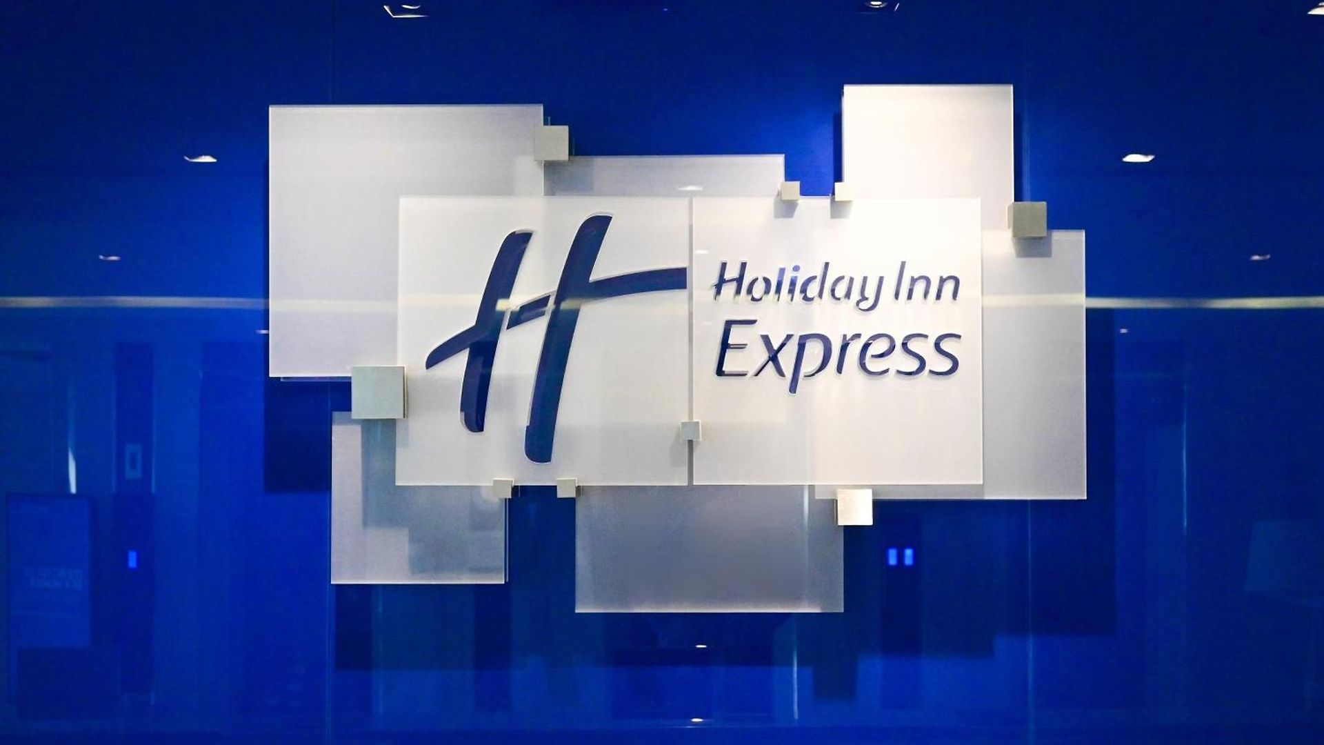 Express By Ihg Hotel