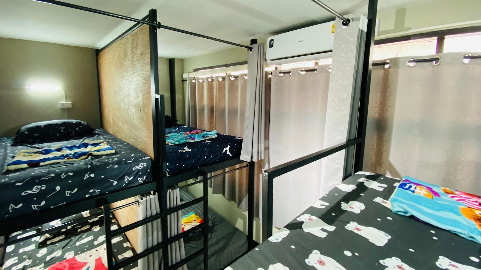 Jomstay *