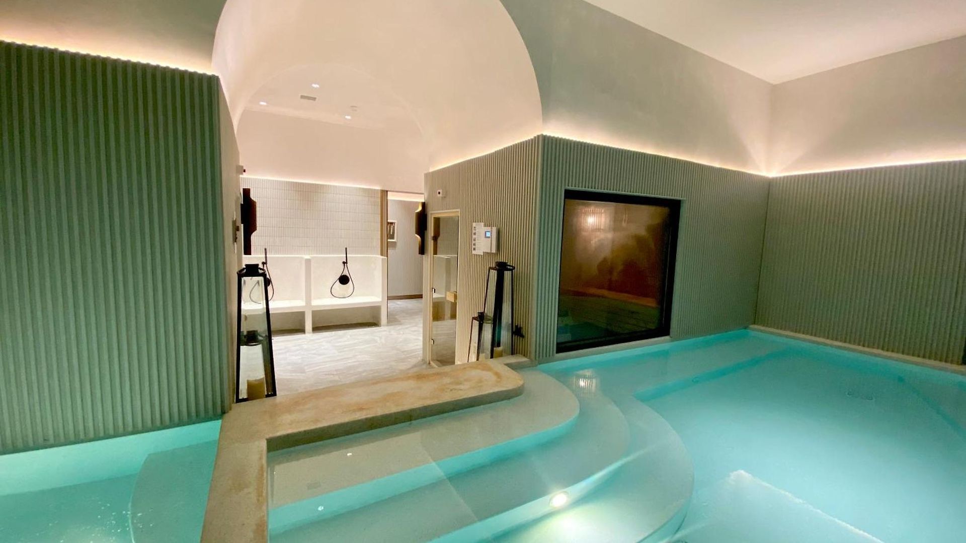Arom Wongamat 4* Pattaya