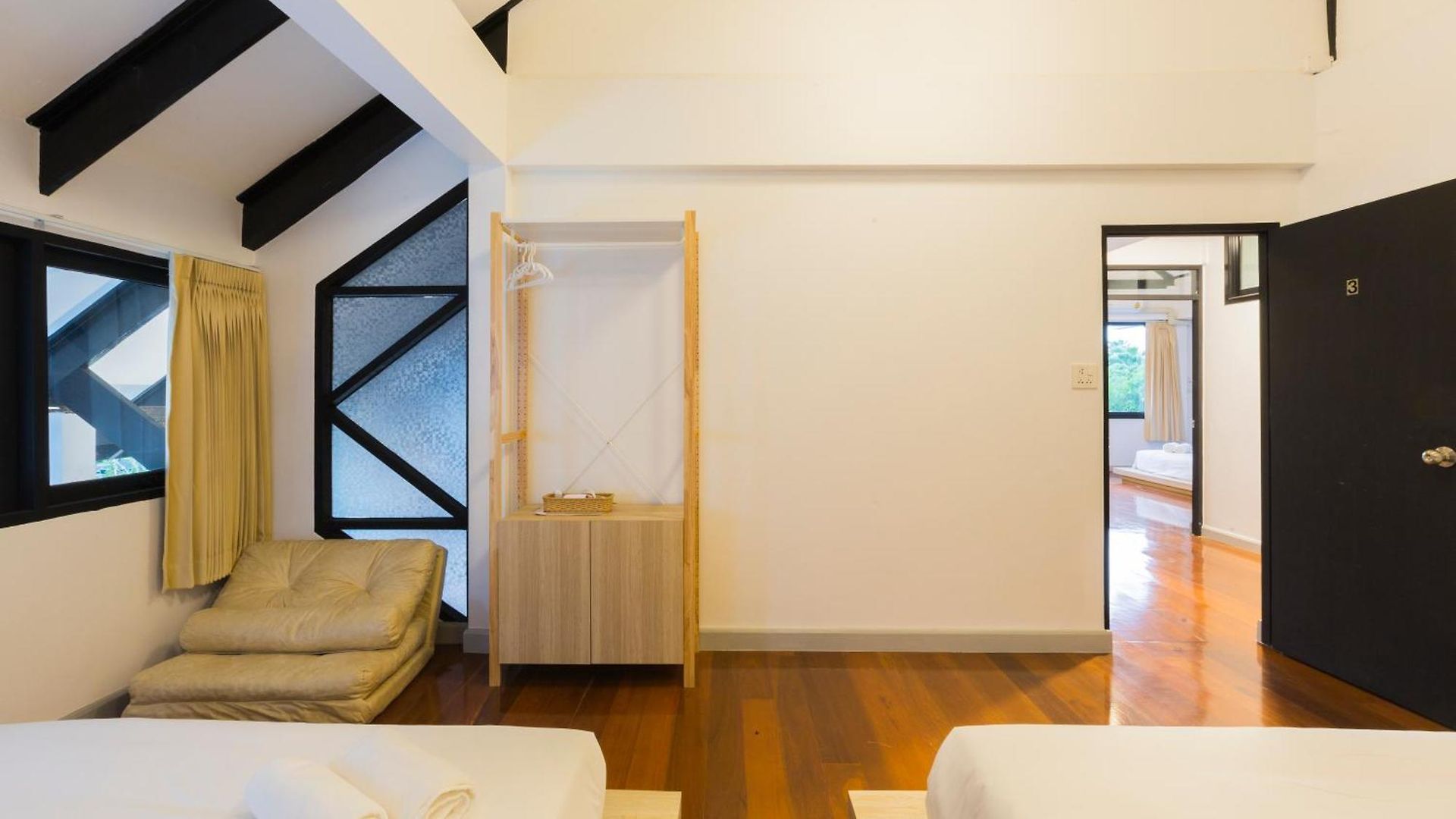 Saga Pool House วิลล่า *