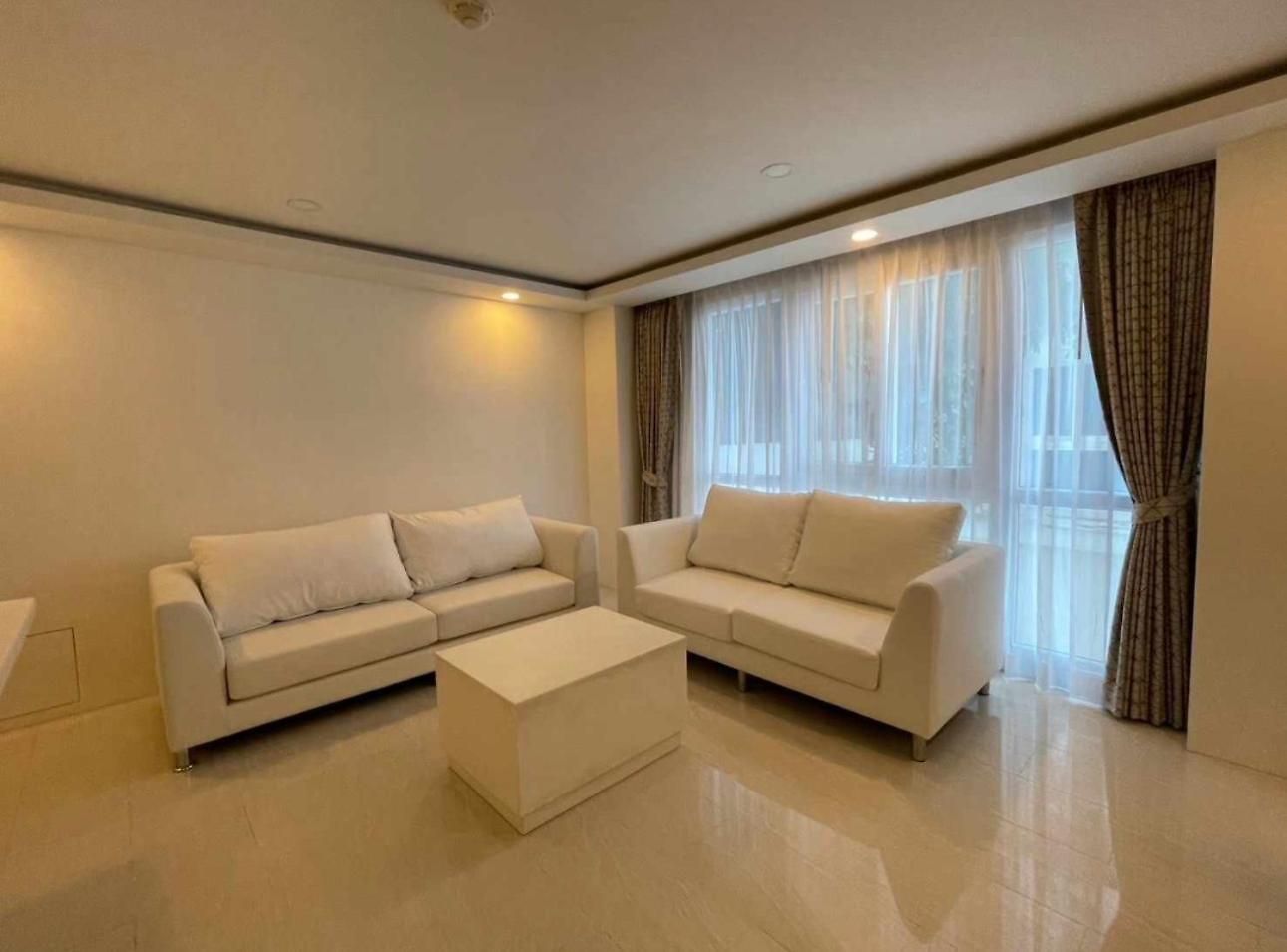 New! Huge - Jacuzzi & Pool Access - Grand Avenue