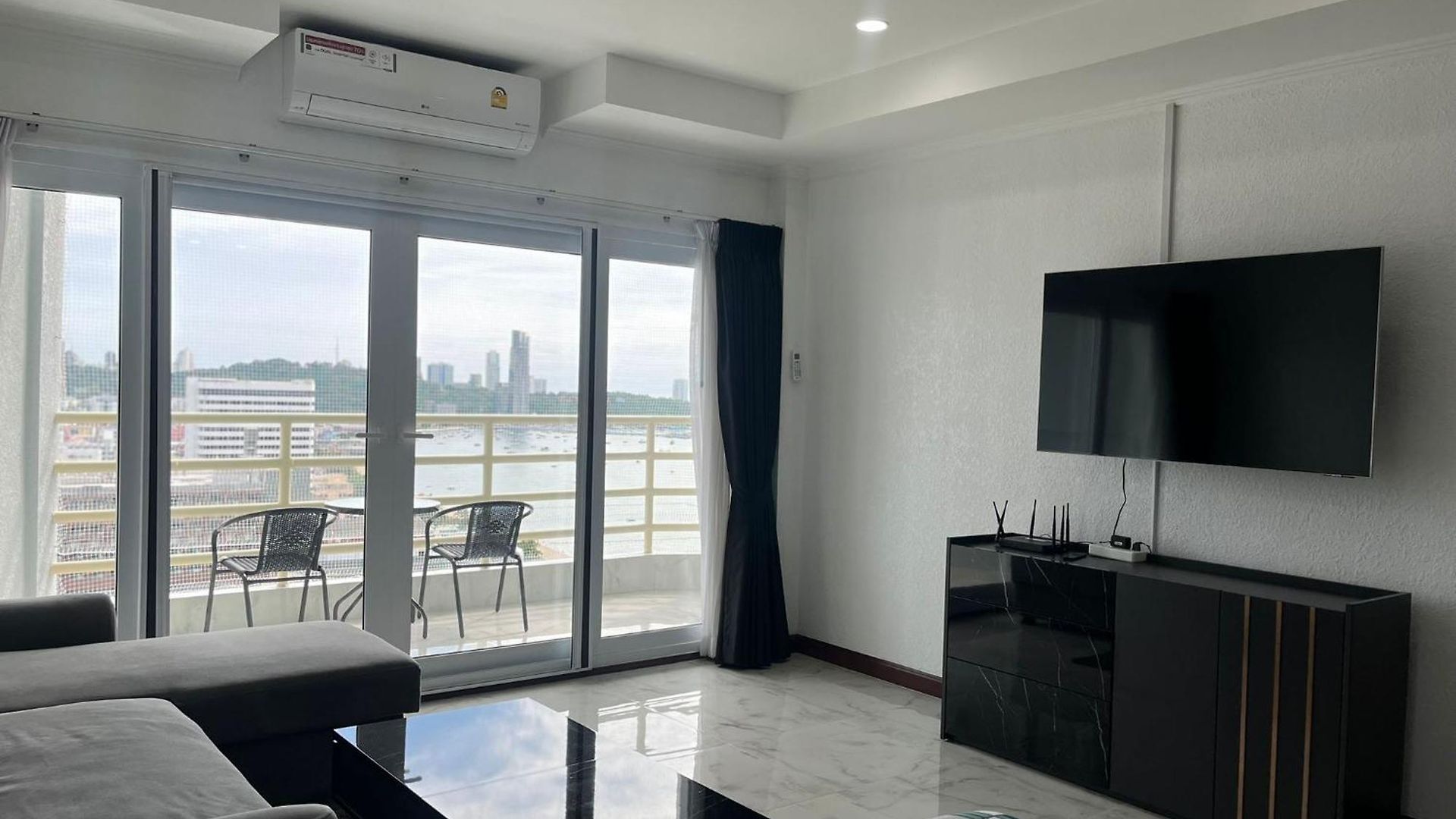 Express View Talay 6 Apartment Pattaya