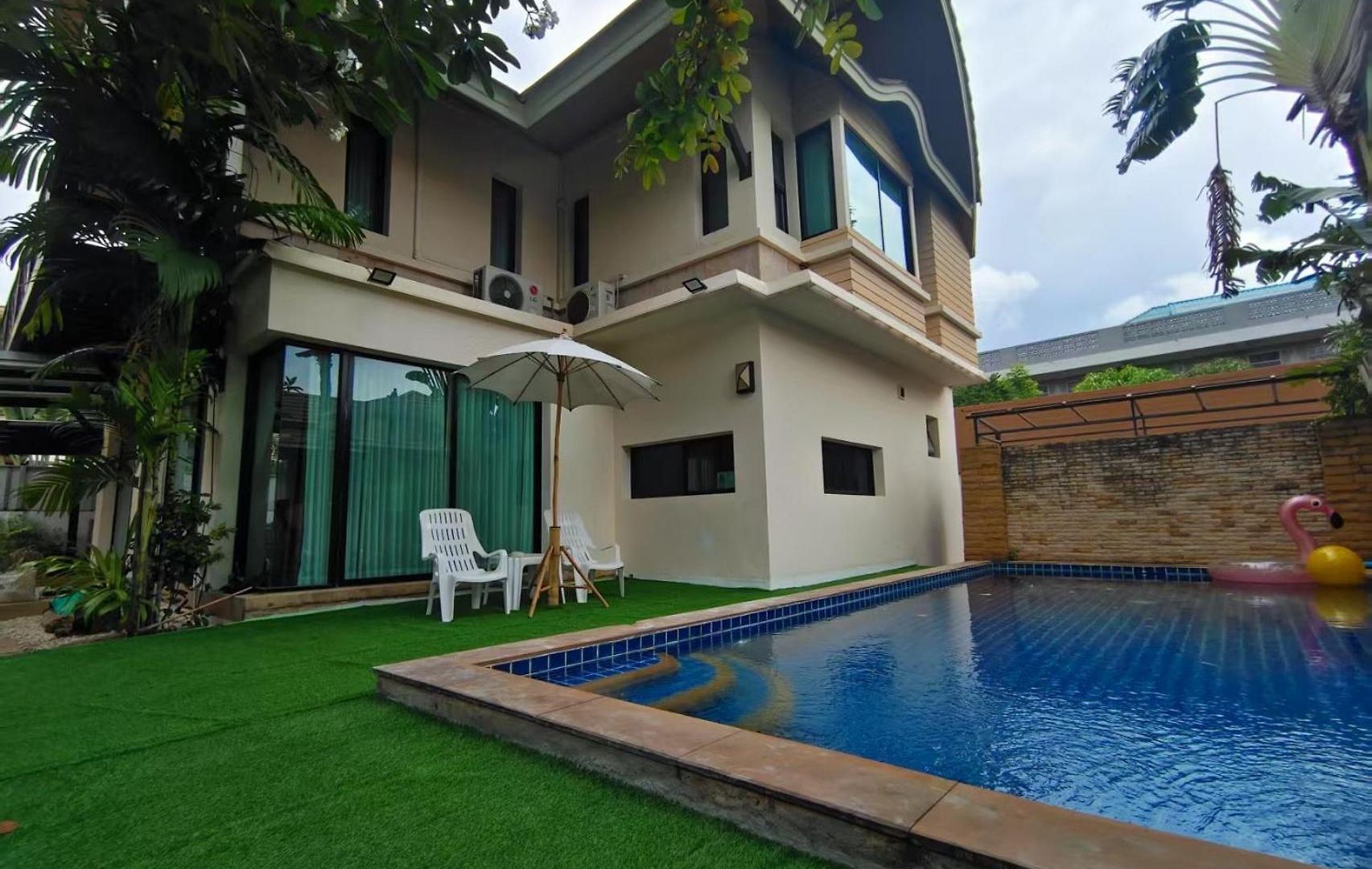 Baan Natcha วิลล่า