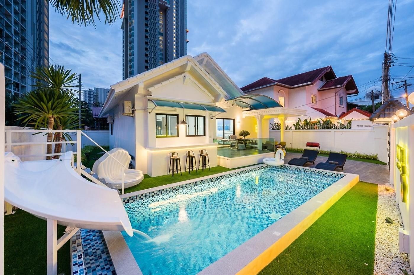 35 Wongamart Pattaya