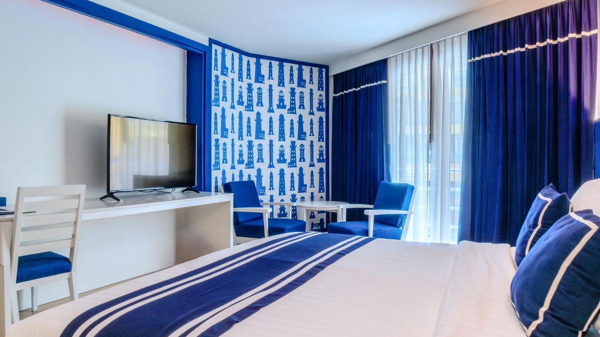 โรงแรม Blue Formerly A-one New Wing