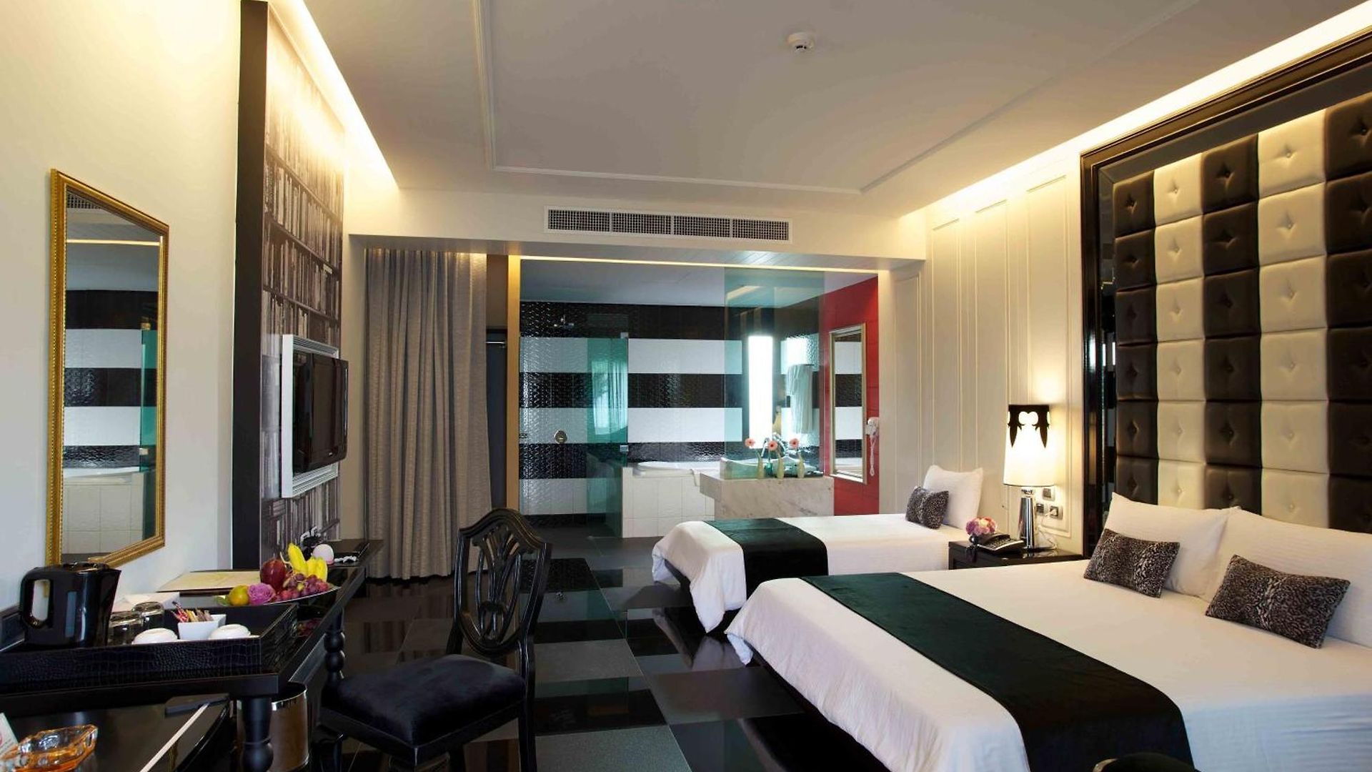 Long Garden & Pavilions โรงแรม