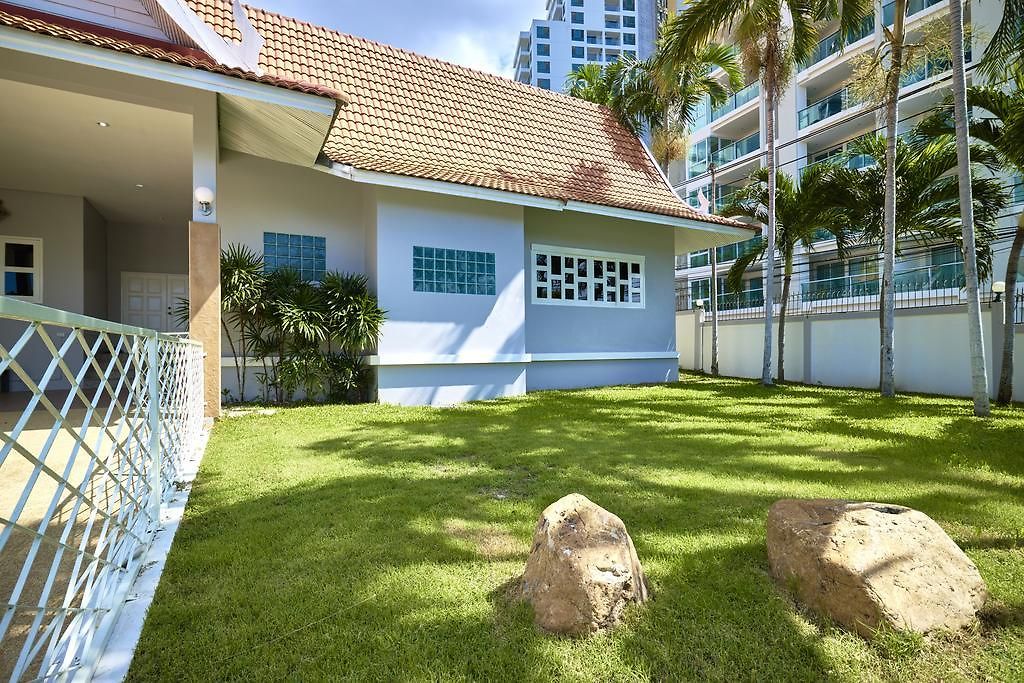 วิลล่า Pool 5bedroom Cosy Big Area Close To The
