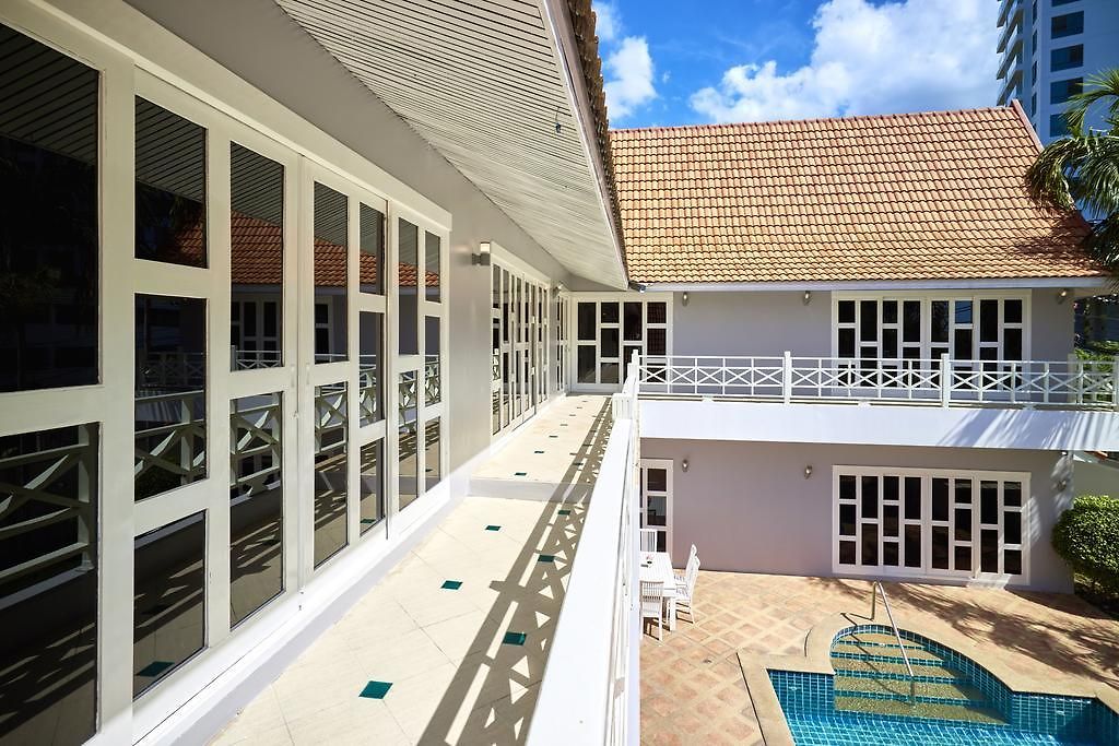 วิลล่า Pool 5bedroom Cosy Big Area Close To The *