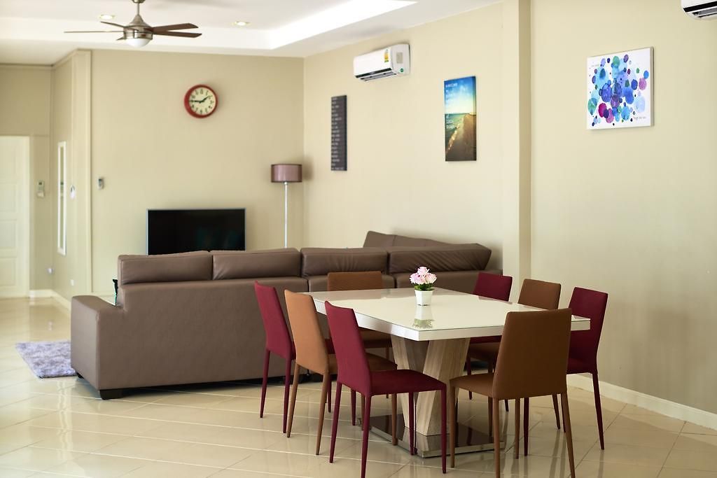 วิลล่า Pool 5bedroom Cosy Big Area Close To The Pattaya
