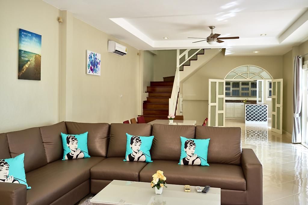 วิลล่า Pool 5bedroom Cosy Big Area Close To The