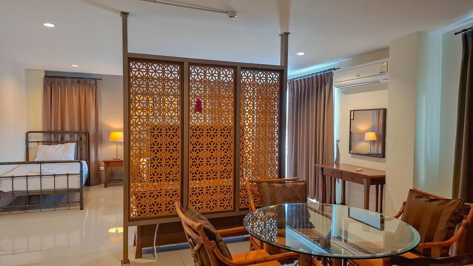 โรงแรม เดอะ ไฮด์อเวย์ เซาท์ พัทยา Pattaya