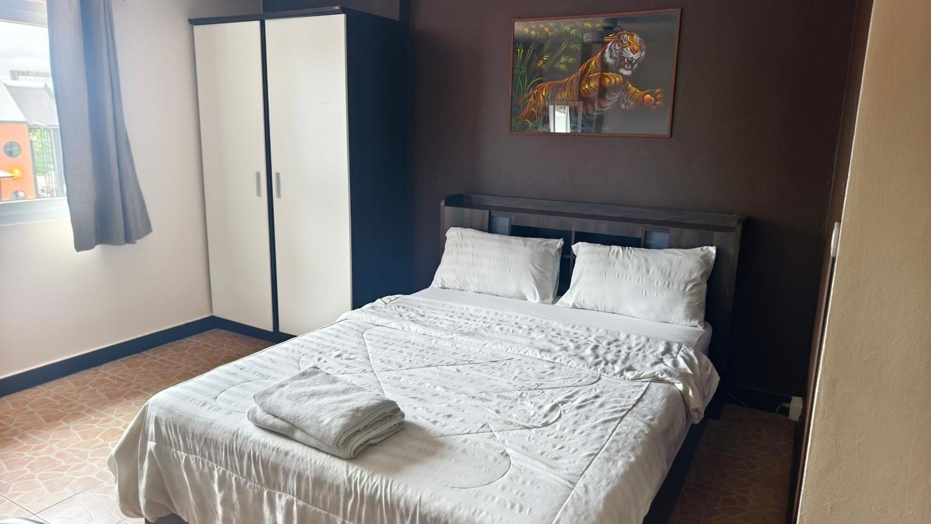 S- One Aparthotel