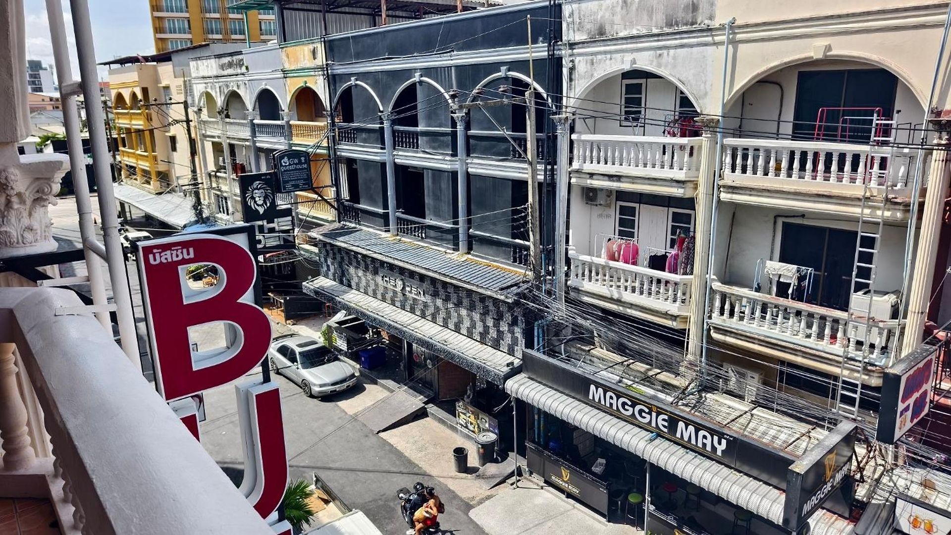 S- One Aparthotel